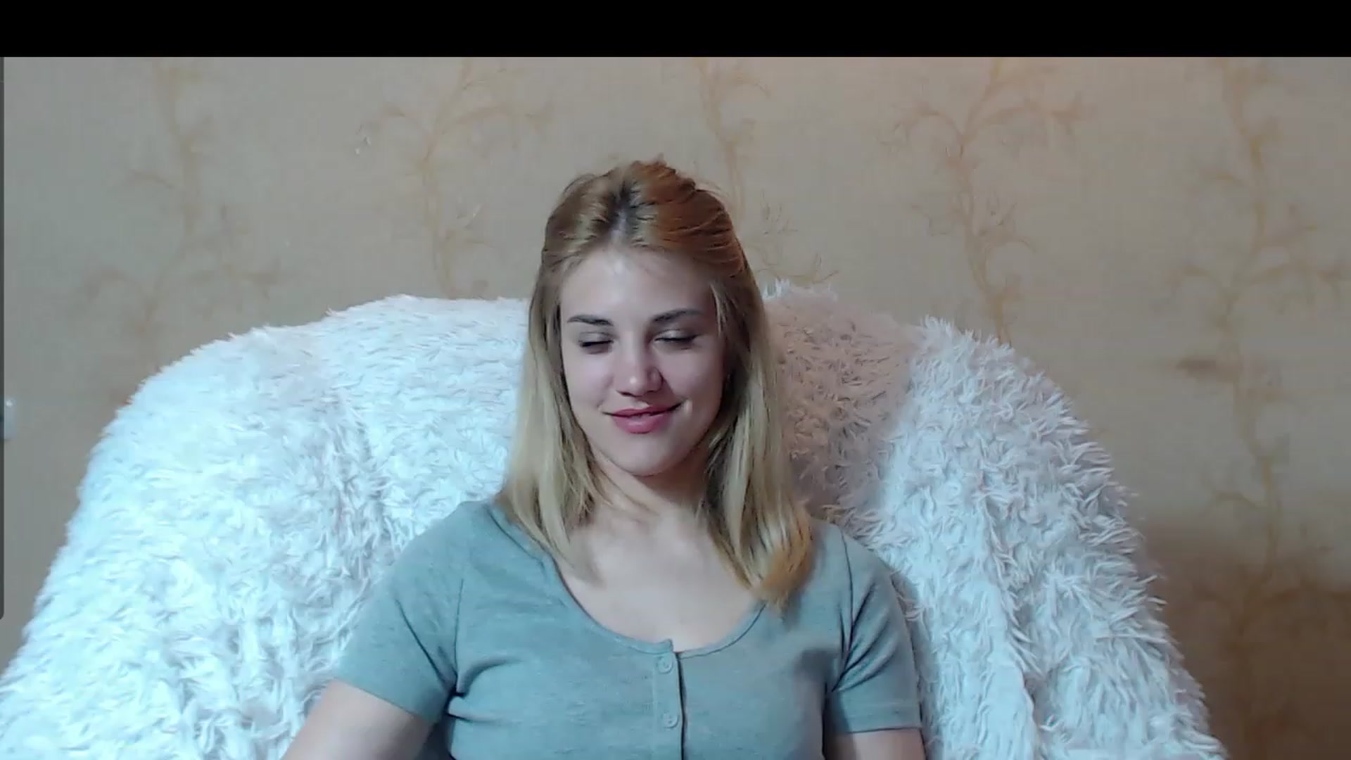 Gallery image thumbnail from Nika_gold1's myfreecams stream on, 05/06/2023, 13:44 image 13 of 20