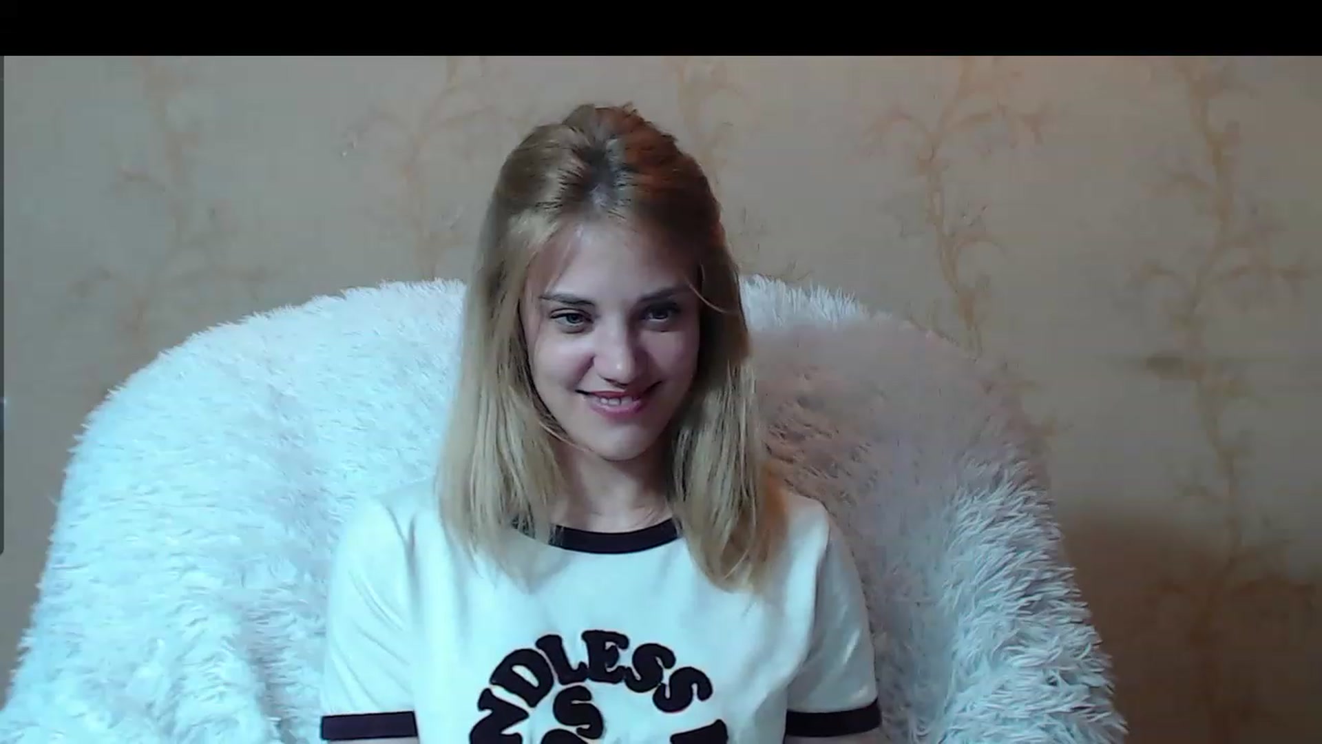 Gallery image thumbnail from Nika_gold1's myfreecams stream on, 05/06/2023, 16:44 image 14 of 20