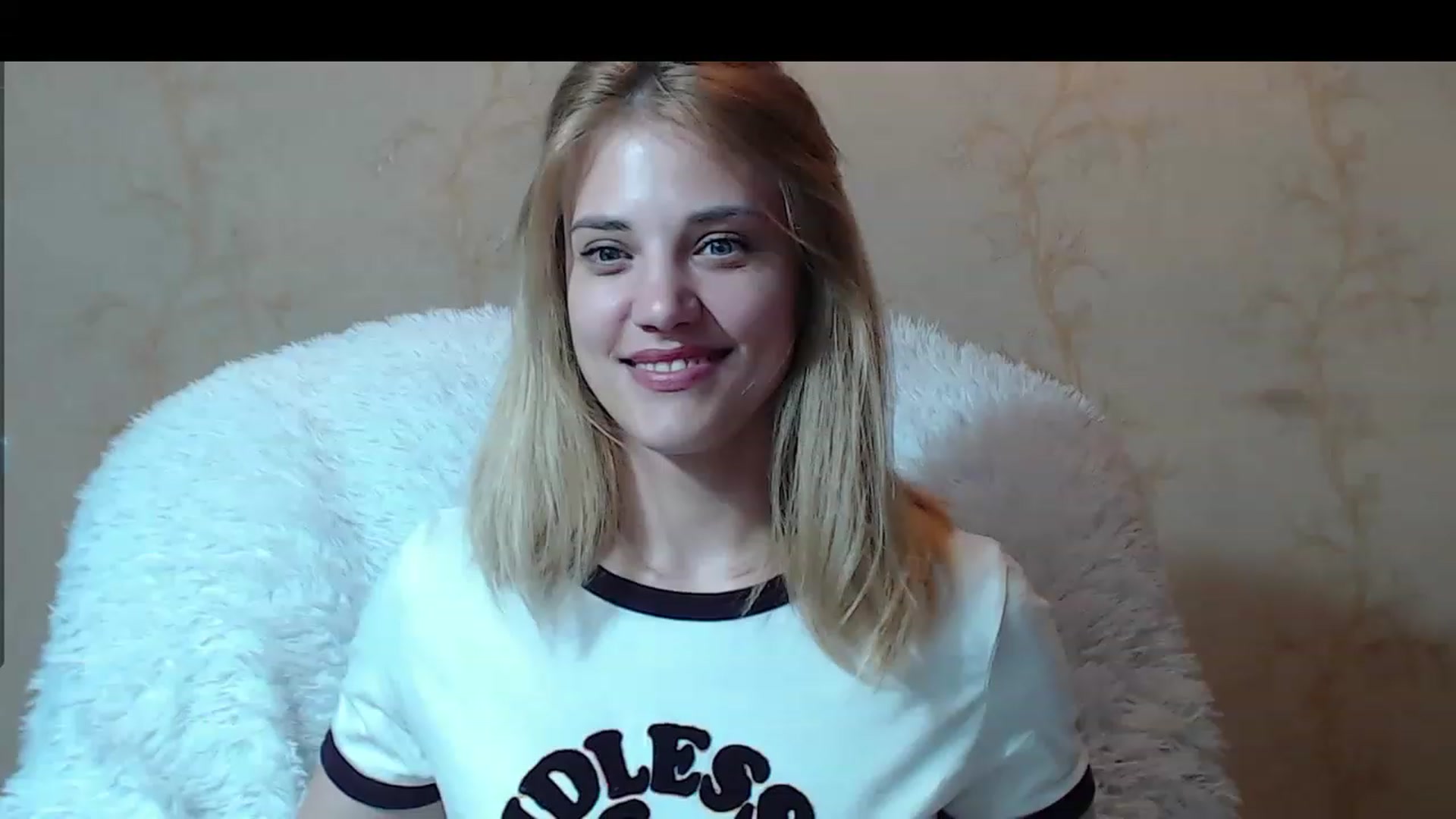 Gallery image thumbnail from Nika_gold1's myfreecams stream on, 05/06/2023, 16:44 image 5 of 20