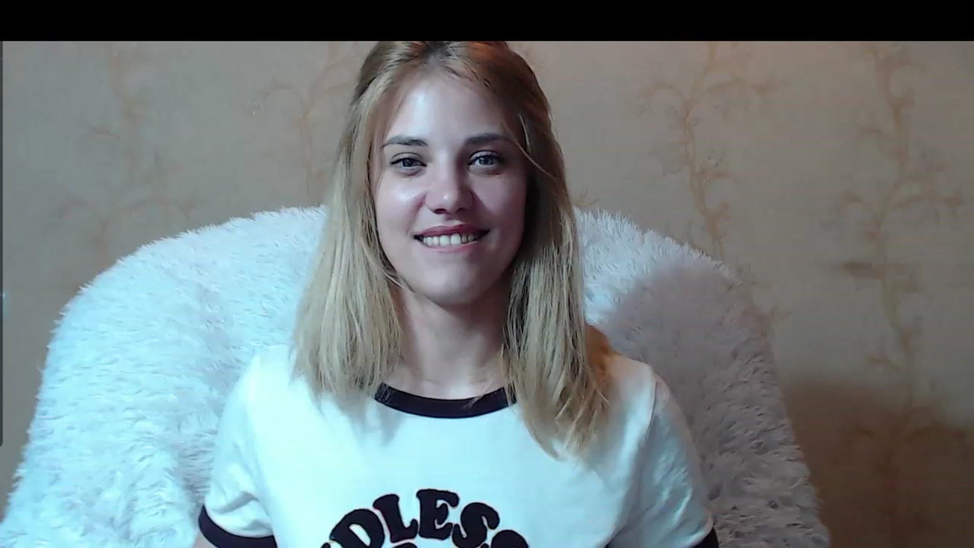 Gallery image thumbnail from Nika_gold1's myfreecams stream on, 05/06/2023, 16:44 image 19 of 20