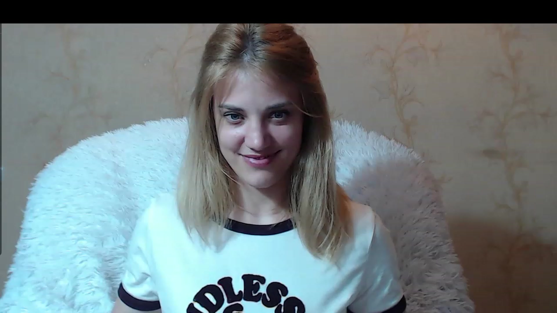 Gallery image thumbnail from Nika_gold1's myfreecams stream on, 05/06/2023, 16:44 image 18 of 20
