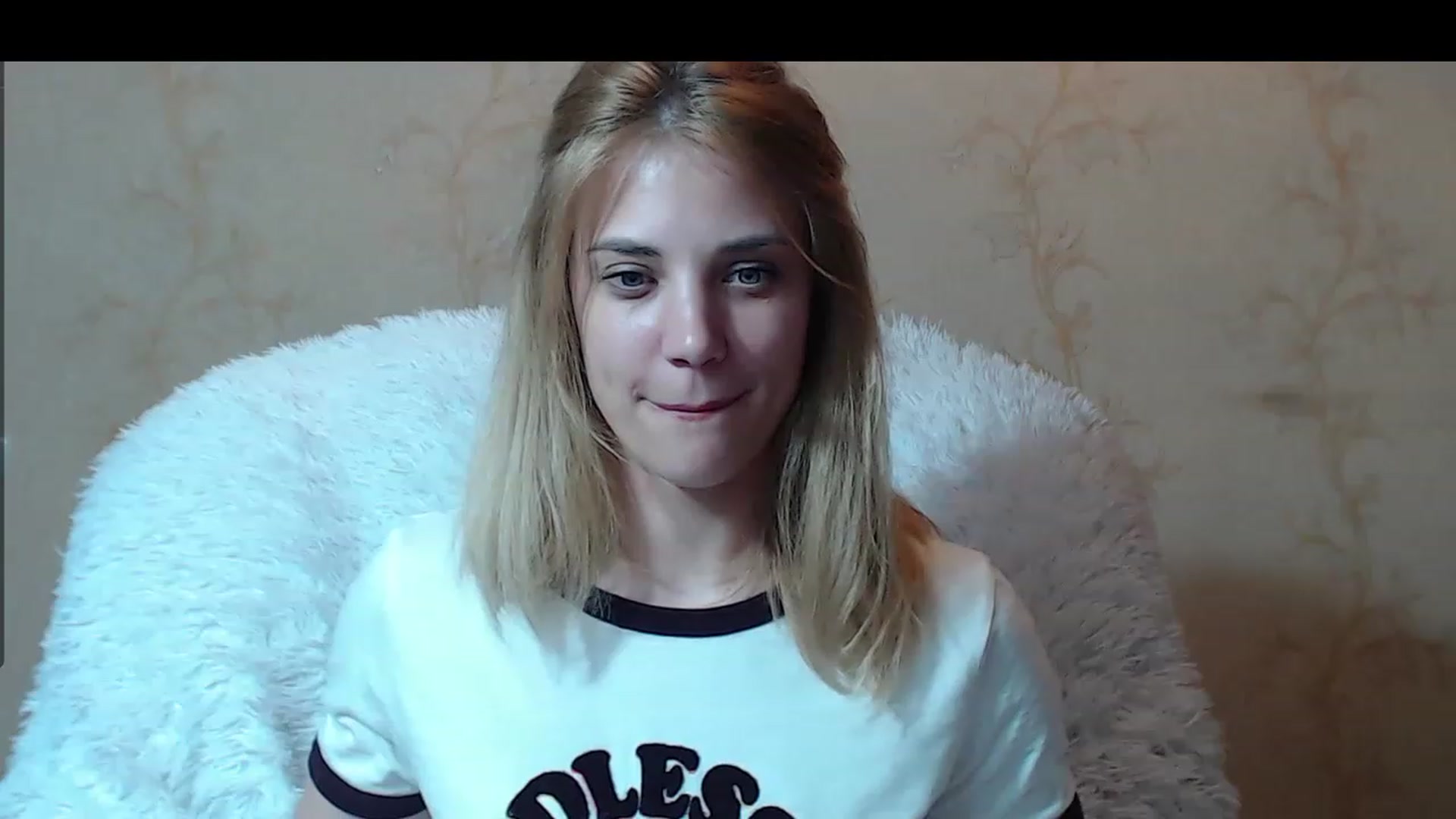 Gallery image thumbnail from Nika_gold1's myfreecams stream on, 05/06/2023, 16:44 image 16 of 20