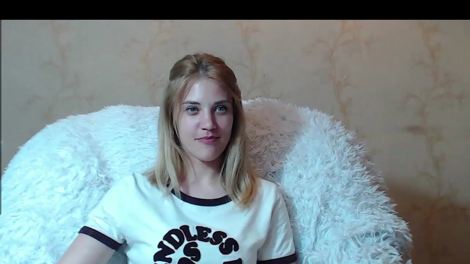 Gallery image thumbnail from Nika_gold1's myfreecams stream on, 05/06/2023, 19:51 image 3 of 20