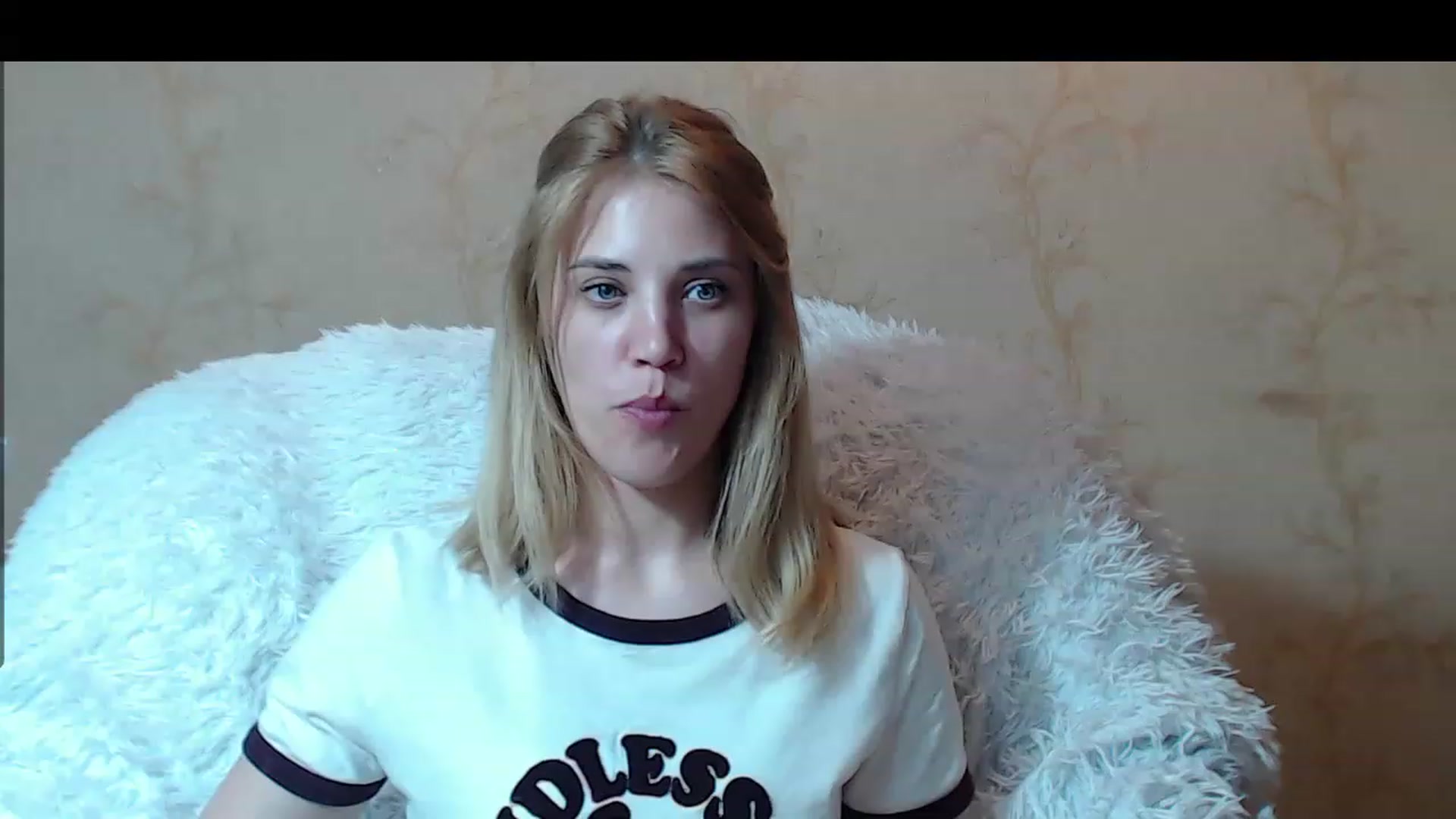 Gallery image thumbnail from Nika_gold1's myfreecams stream on, 05/06/2023, 19:51 image 17 of 20