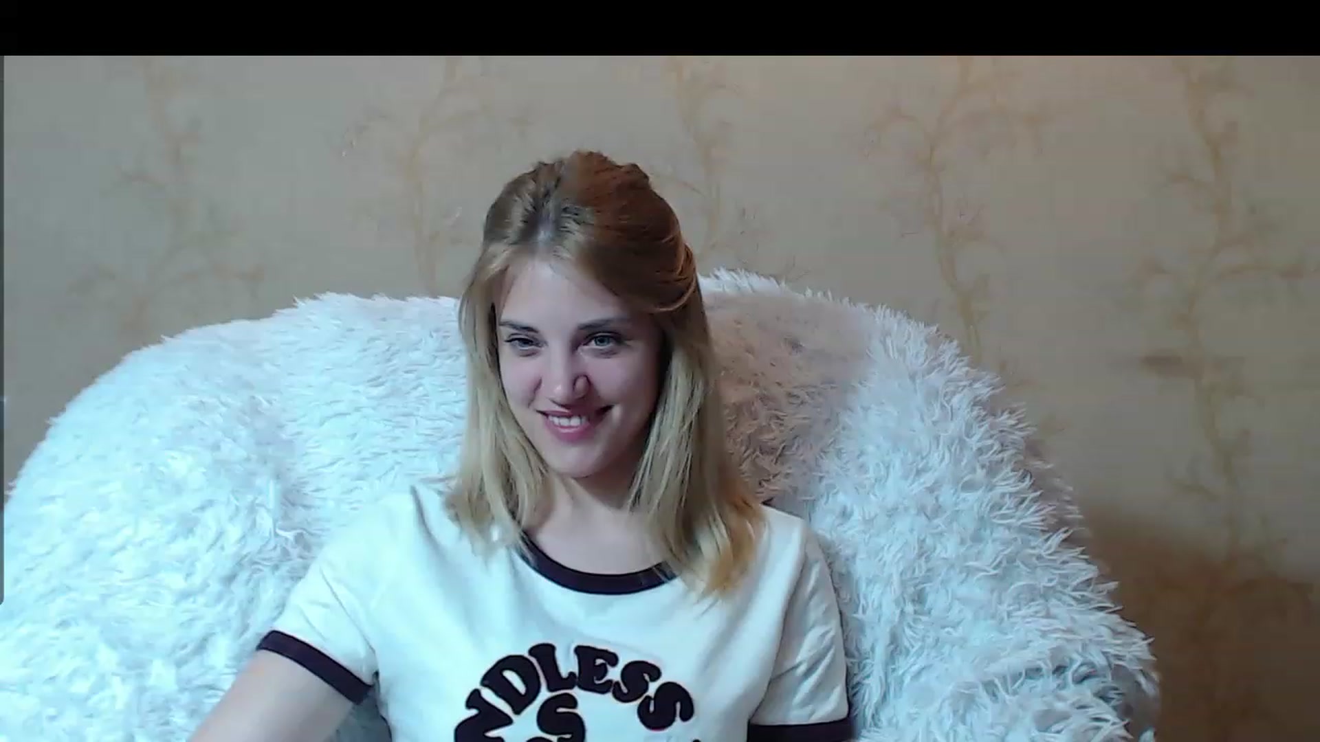 Gallery image thumbnail from Nika_gold1's myfreecams stream on, 05/06/2023, 19:51 image 16 of 20