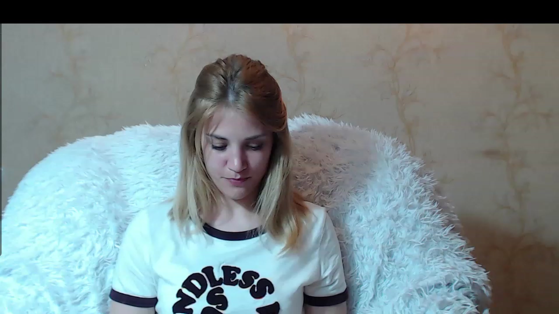 Gallery image thumbnail from Nika_gold1's myfreecams stream on, 05/06/2023, 19:51 image 20 of 20