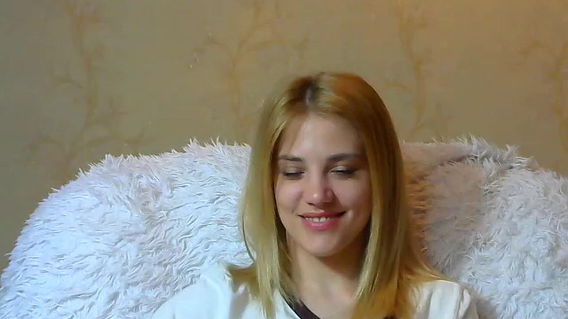Gallery image thumbnail from Nika_gold1's myfreecams stream on, 05/09/2023, 15:28 image 14 of 20