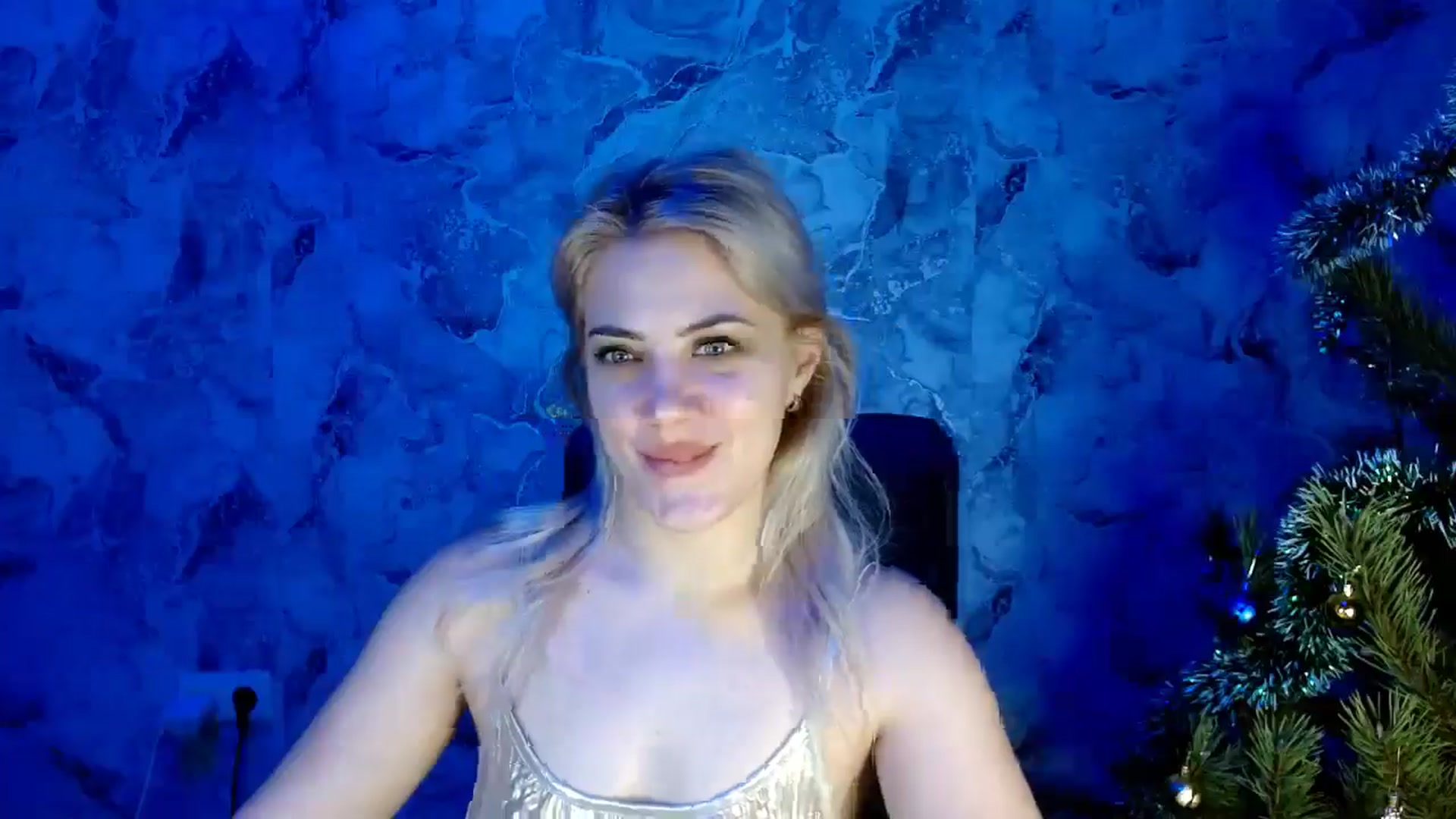 Gallery image thumbnail from Nika_gold1's myfreecams stream on, 12/30/2024, 16:30 image 18 of 20