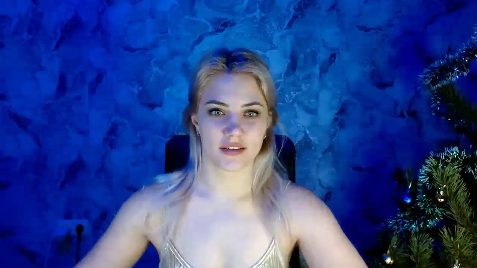 Gallery image thumbnail from Nika_gold1's myfreecams stream on, 12/30/2024, 16:30 image 9 of 20