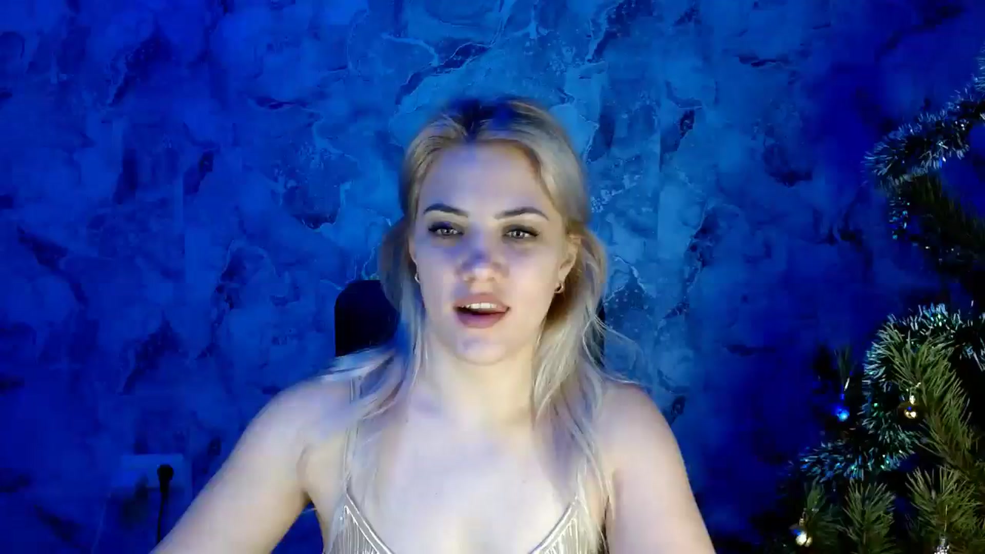 Gallery image thumbnail from Nika_gold1's myfreecams stream on, 12/30/2024, 16:52 image 3 of 20