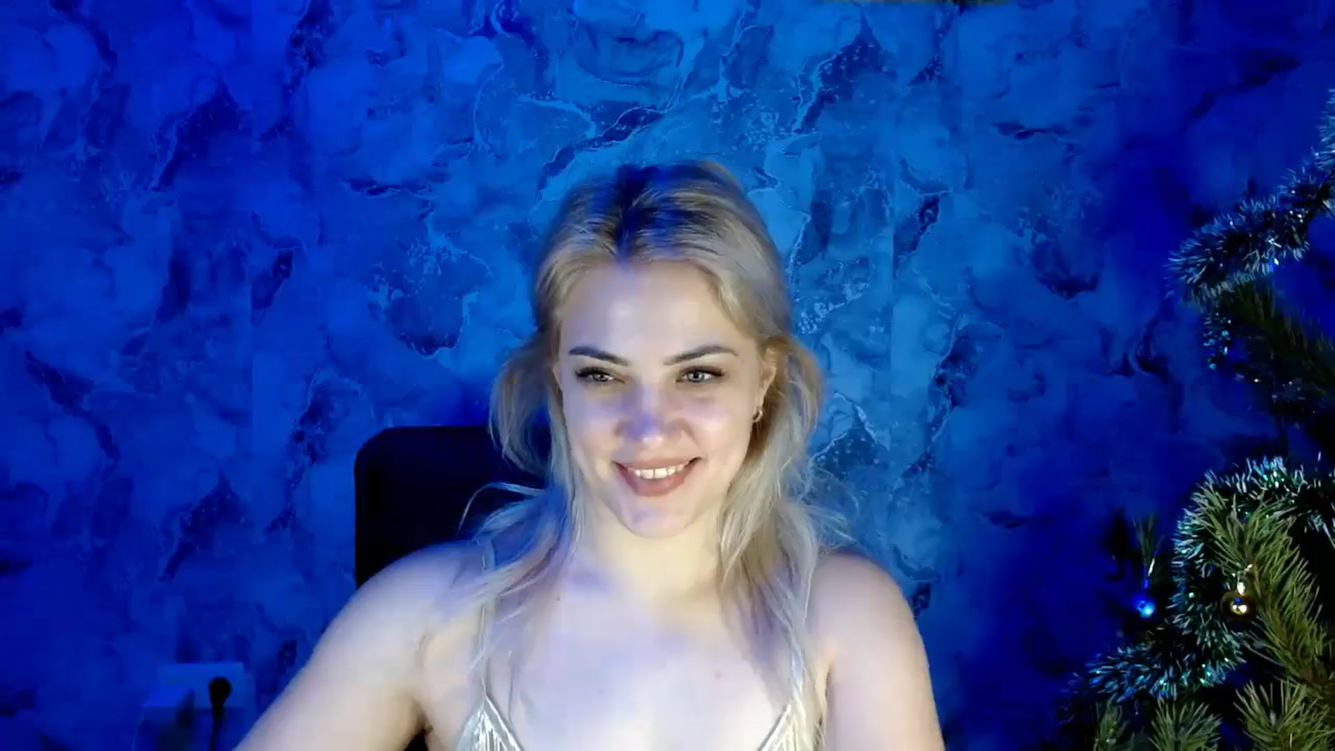 Gallery image thumbnail from Nika_gold1's myfreecams stream on, 12/30/2024, 16:52 image 20 of 20