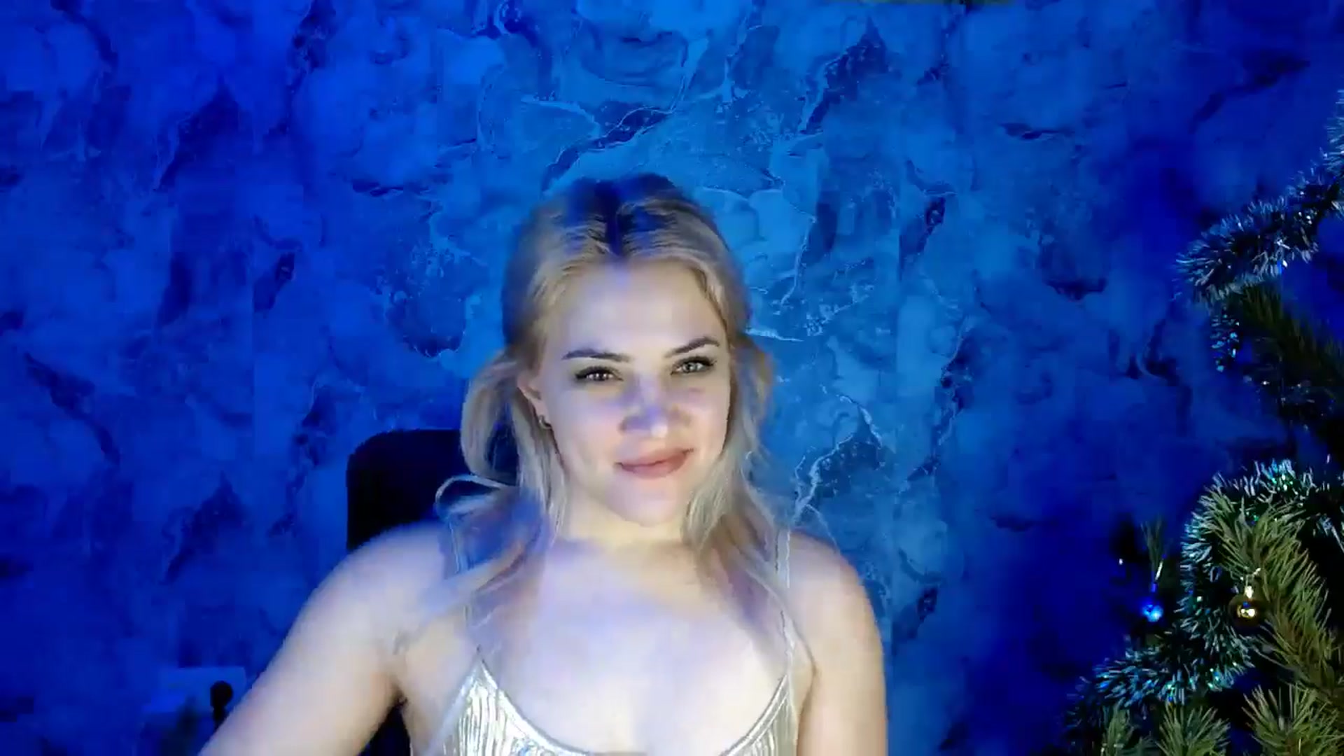 Gallery image thumbnail from Nika_gold1's myfreecams stream on, 12/30/2024, 16:52 image 14 of 20