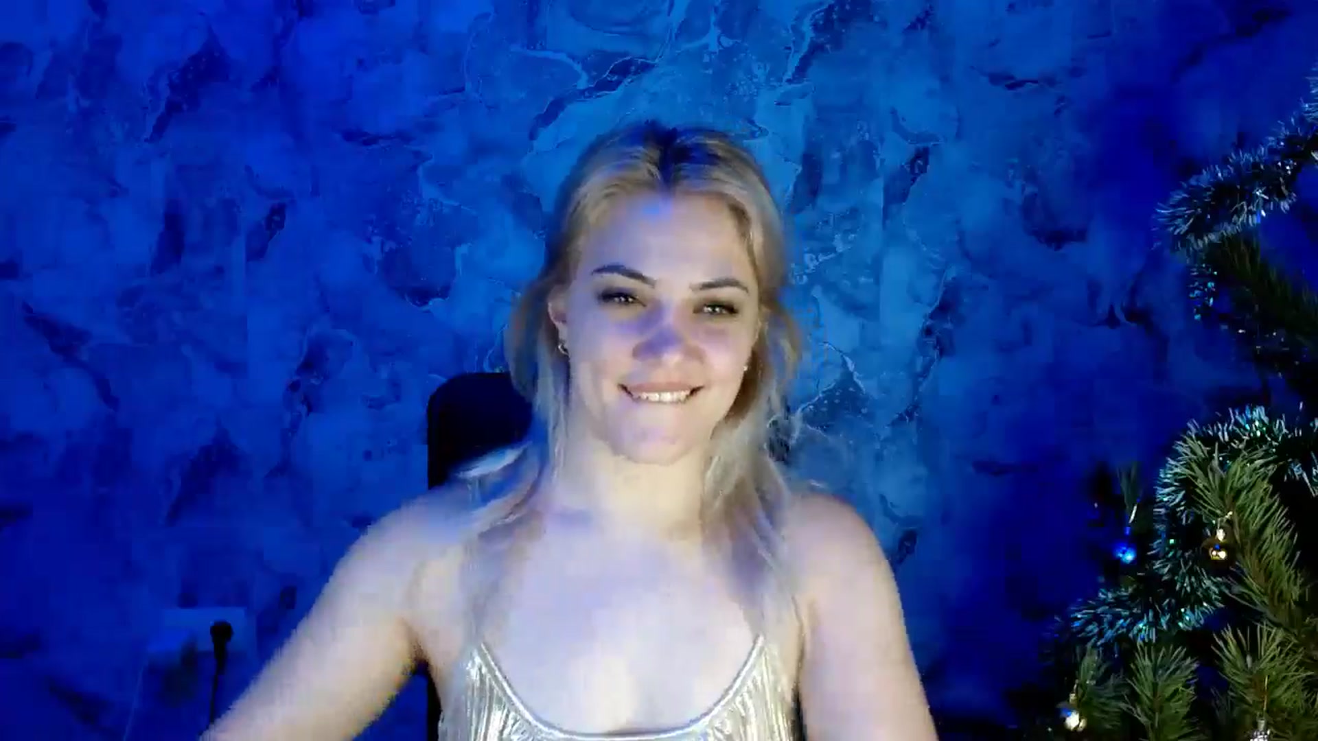Gallery image thumbnail from Nika_gold1's myfreecams stream on, 12/30/2024, 16:52 image 12 of 20