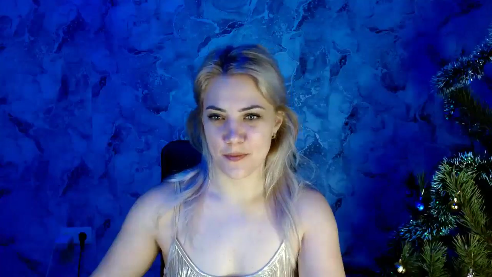 Gallery image thumbnail from Nika_gold1's myfreecams stream on, 12/30/2024, 16:52 image 11 of 20