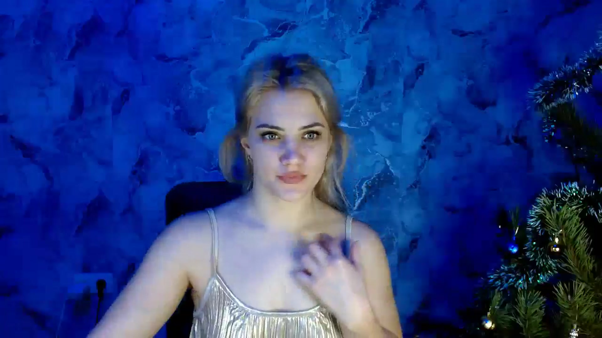 Gallery image thumbnail from Nika_gold1's myfreecams stream on, 12/30/2024, 17:26 image 2 of 20
