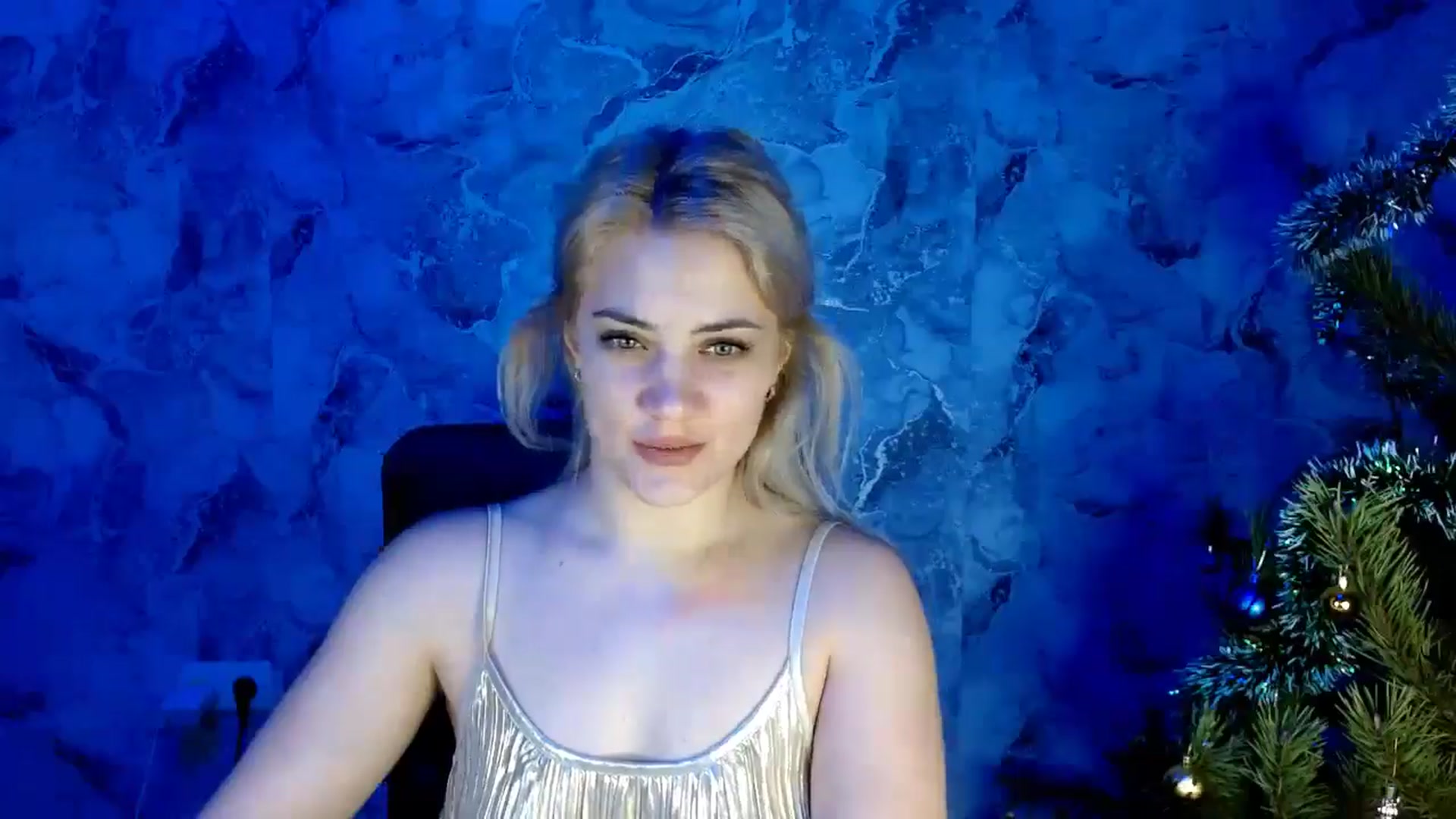 Gallery image thumbnail from Nika_gold1's myfreecams stream on, 12/30/2024, 17:26 image 7 of 20