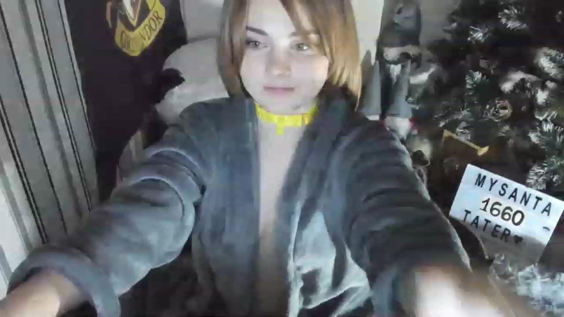 Gallery image thumbnail from Nika_tied_up's myfreecams stream on, 12/15/2022, 19:32 image 18 of 20