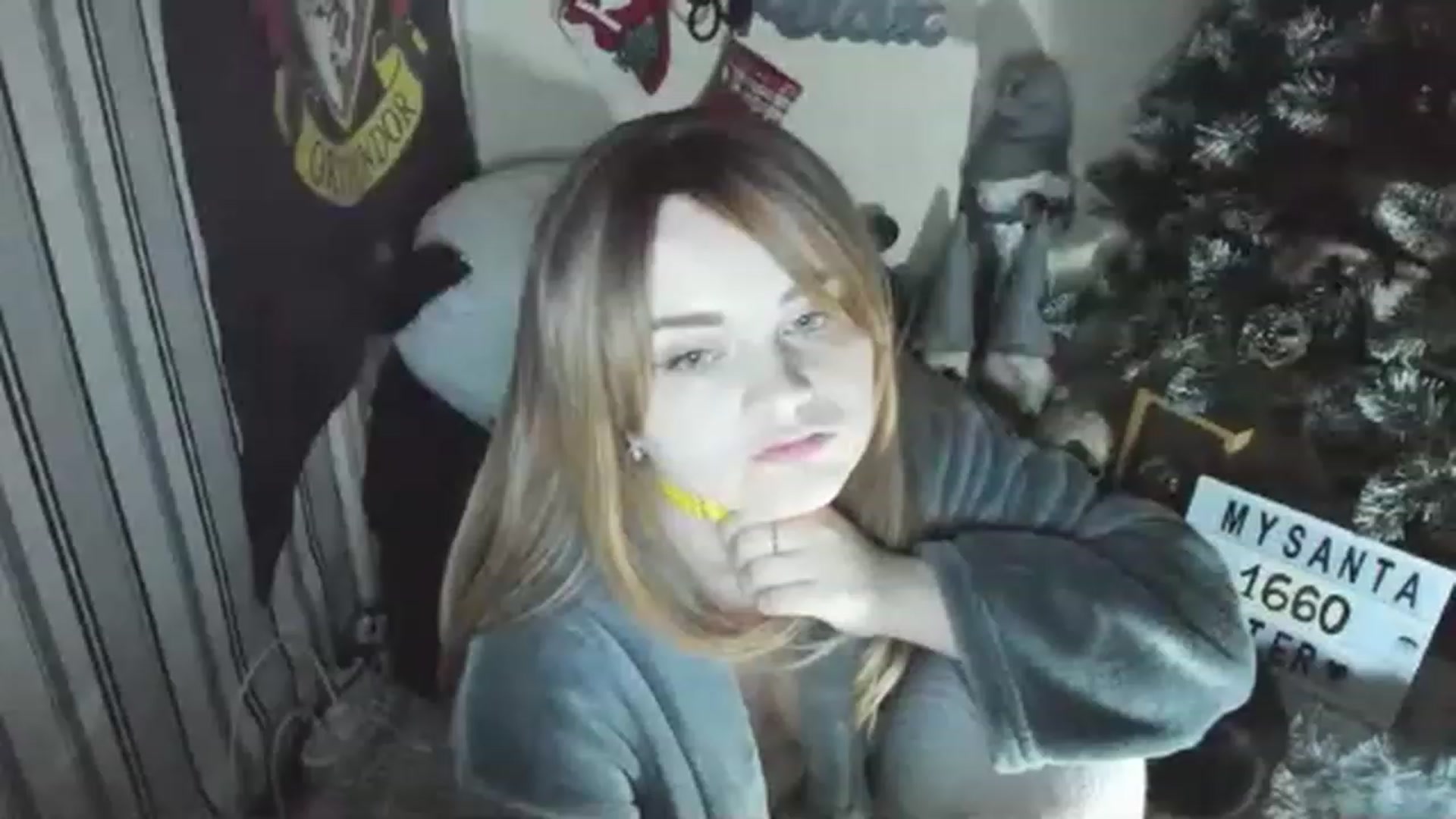 Gallery image thumbnail from Nika_tied_up's myfreecams stream on, 12/15/2022, 19:32 image 6 of 20