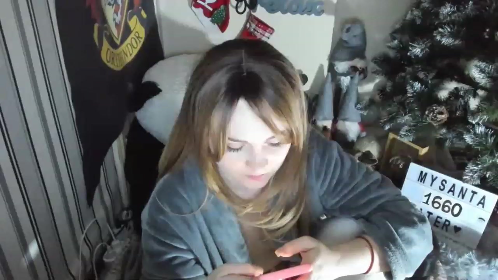 Gallery image thumbnail from Nika_tied_up's myfreecams stream on, 12/15/2022, 19:32 image 11 of 20