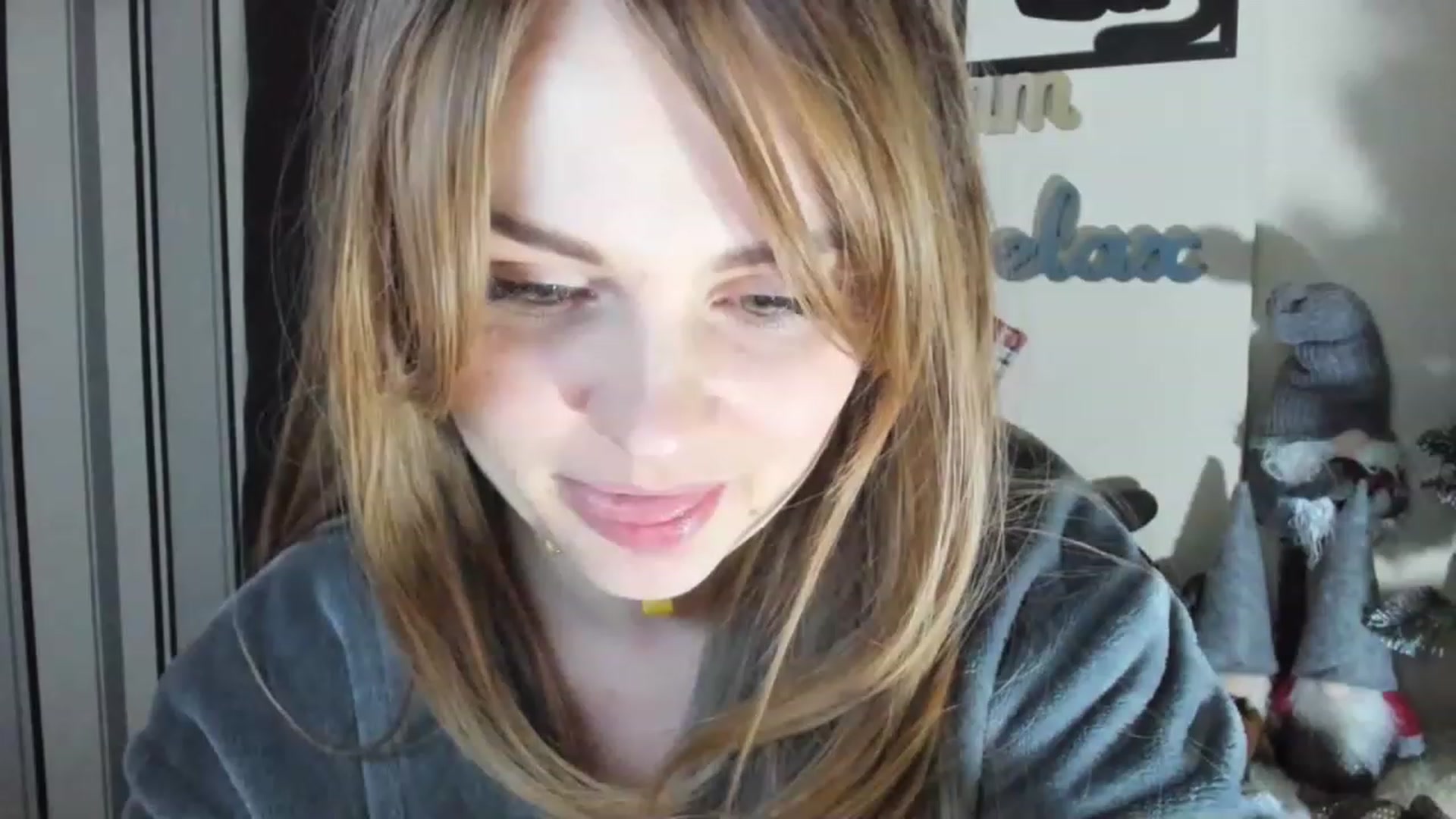Gallery image thumbnail from Nika_tied_up's myfreecams stream on, 12/15/2022, 19:32 image 12 of 20