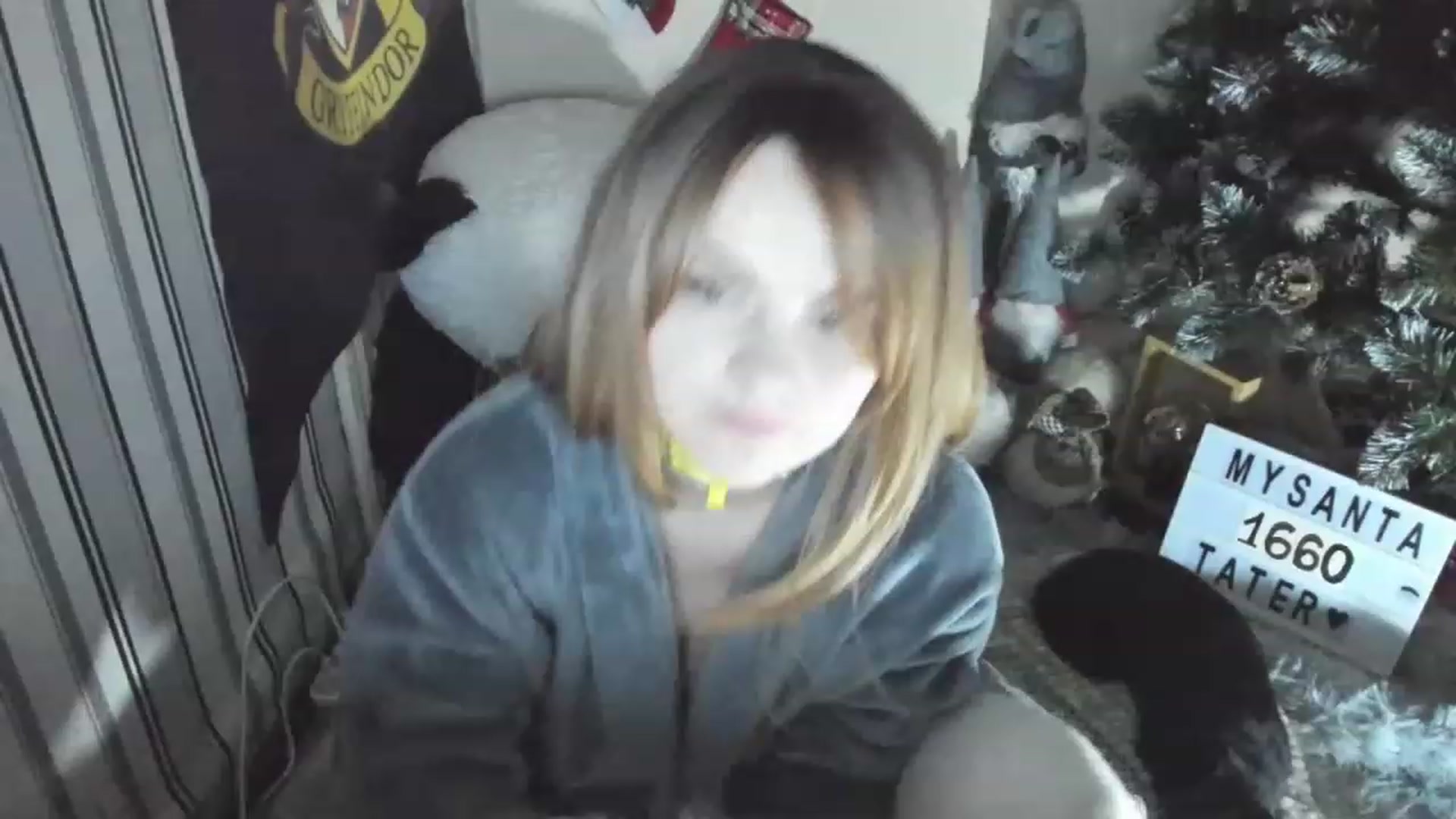 Gallery image thumbnail from Nika_tied_up's myfreecams stream on, 12/15/2022, 19:32 image 20 of 20