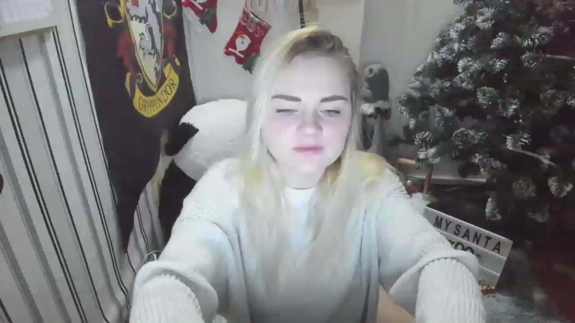 Gallery image thumbnail from Nika_tied_up's myfreecams stream on, 12/18/2022, 19:30 image 5 of 20