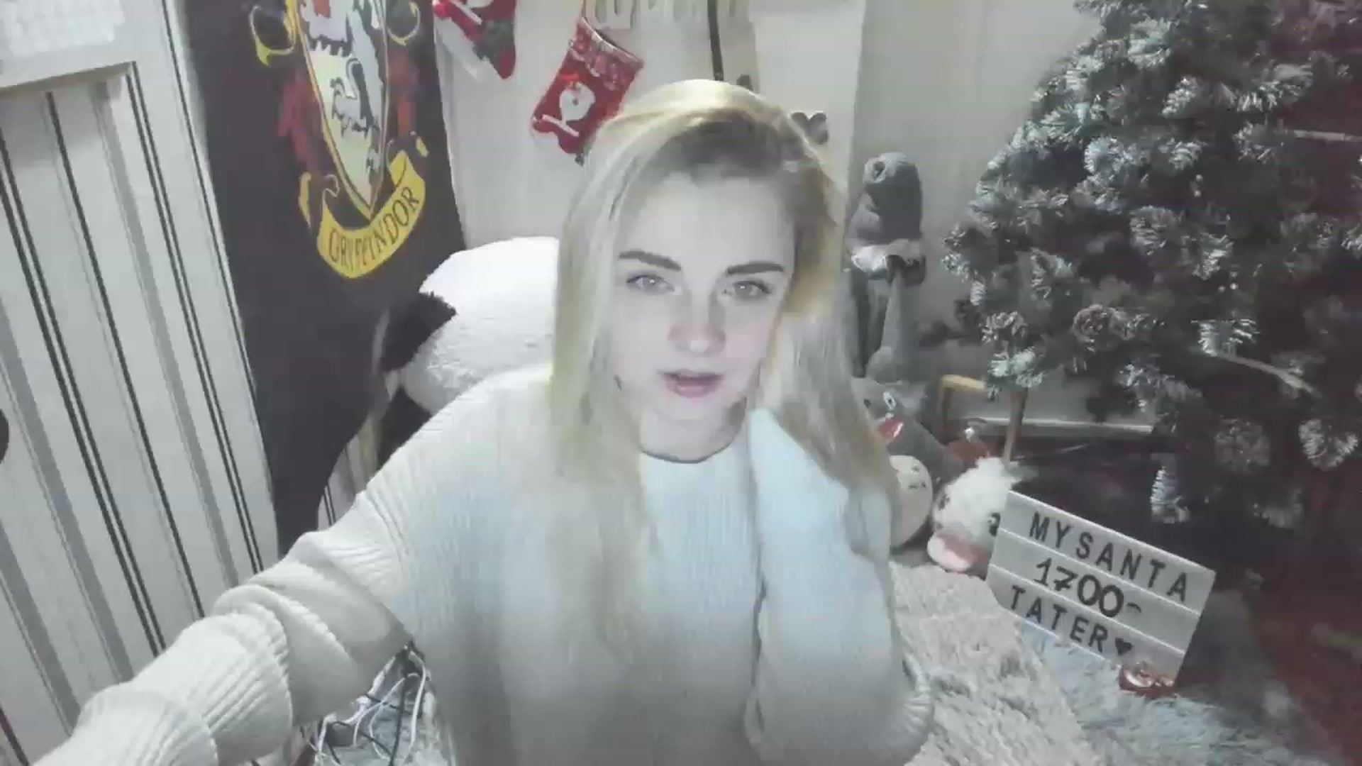 Gallery image thumbnail from Nika_tied_up's myfreecams stream on, 12/18/2022, 19:30 image 3 of 20