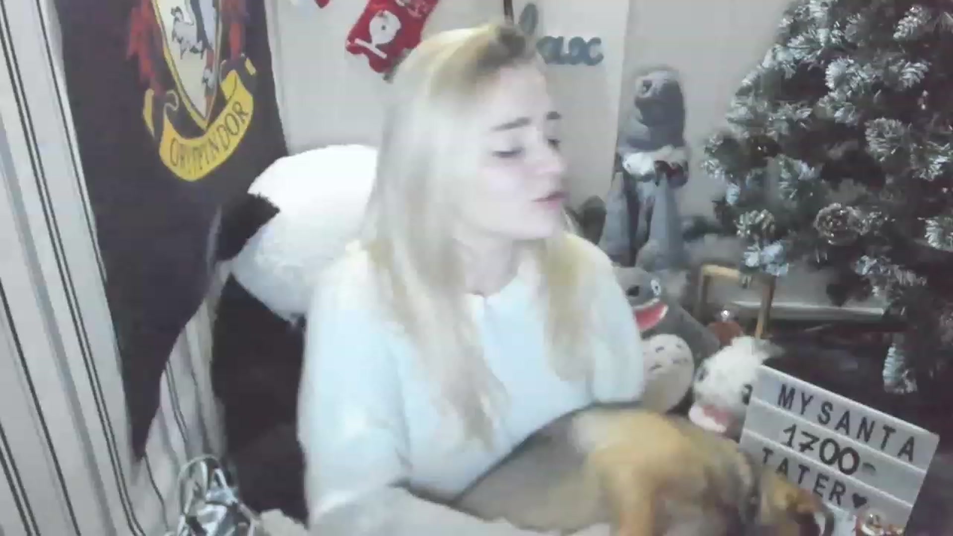 Gallery image thumbnail from Nika_tied_up's myfreecams stream on, 12/18/2022, 19:30 image 2 of 20