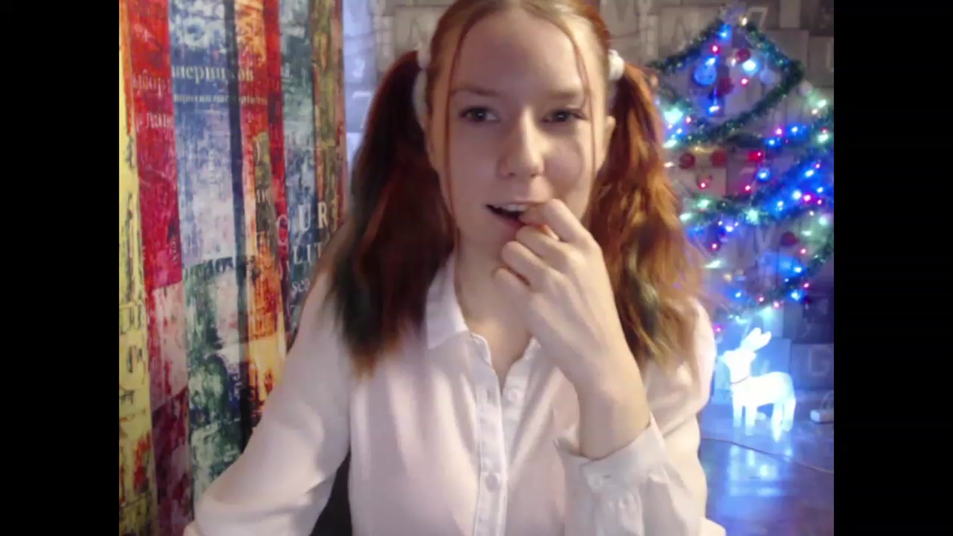 Gallery image thumbnail from NikiFoks18's myfreecams stream on, 12/27/2022, 07:28 image 4 of 20