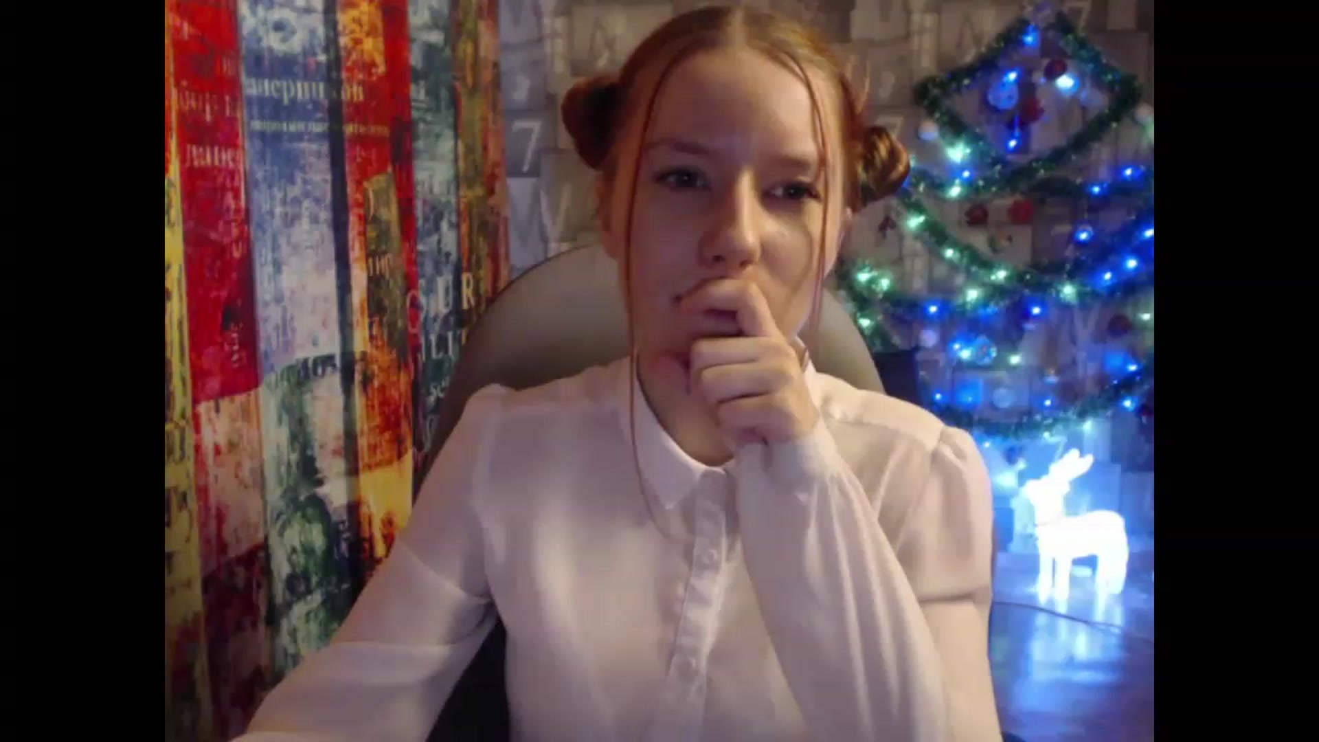 Gallery image thumbnail from NikiFoks18's myfreecams stream on, 12/28/2022, 06:15 image 3 of 20
