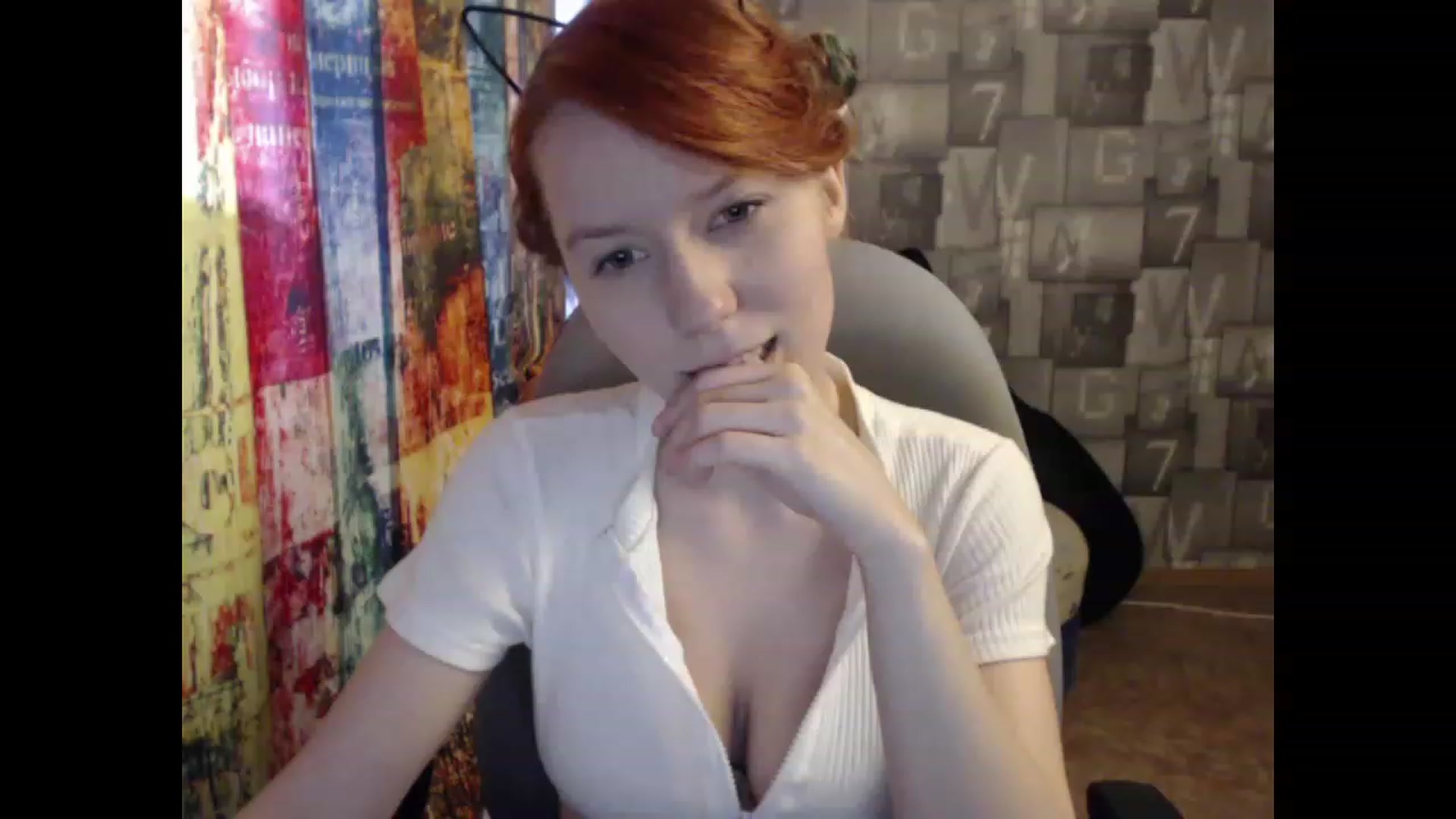 Gallery image thumbnail from NikiFoks18's myfreecams stream on, 03/22/2023, 08:25 image 4 of 20