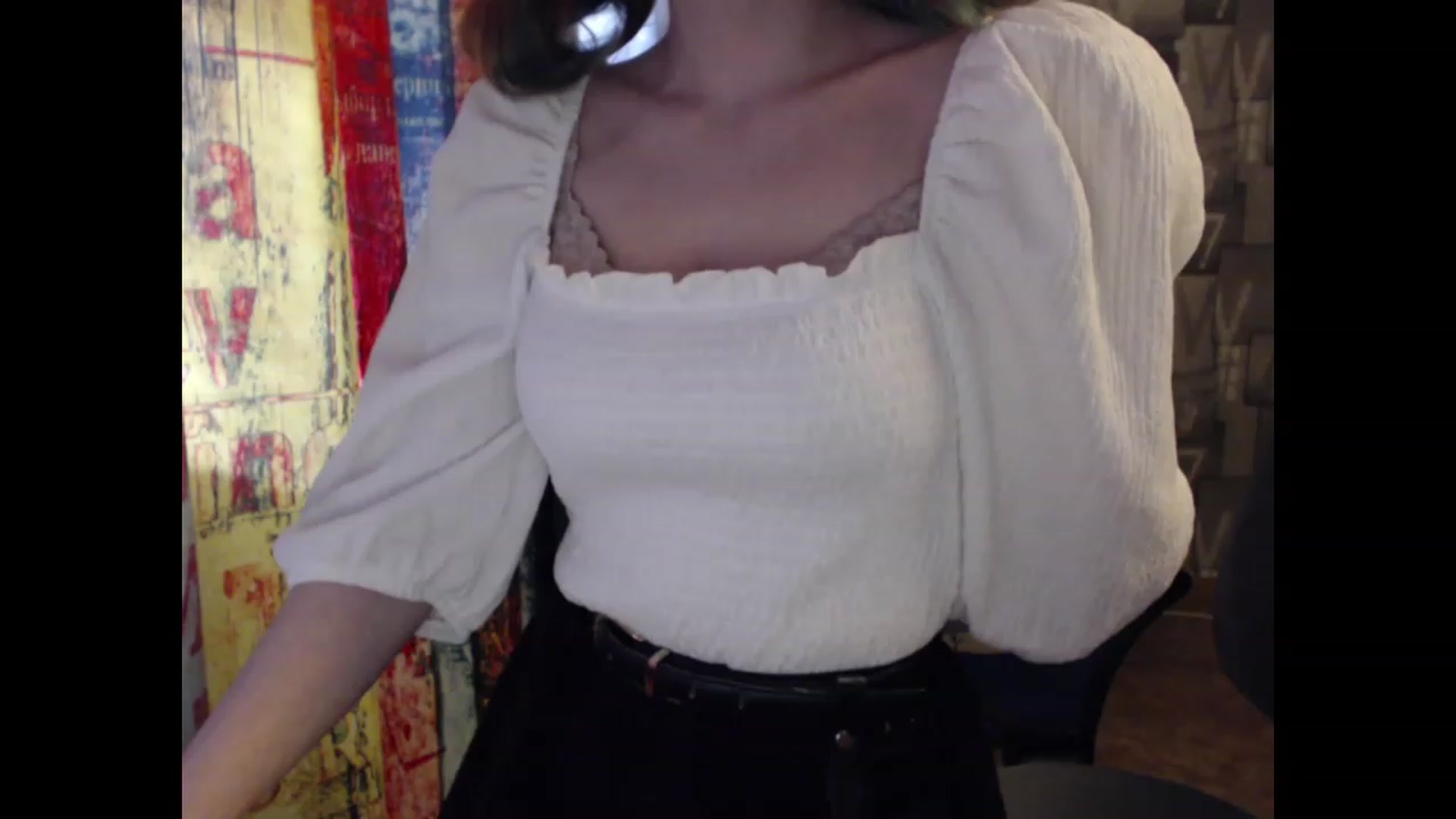 Gallery image thumbnail from NikiFoks18's myfreecams stream on, 03/25/2023, 08:32 image 3 of 20