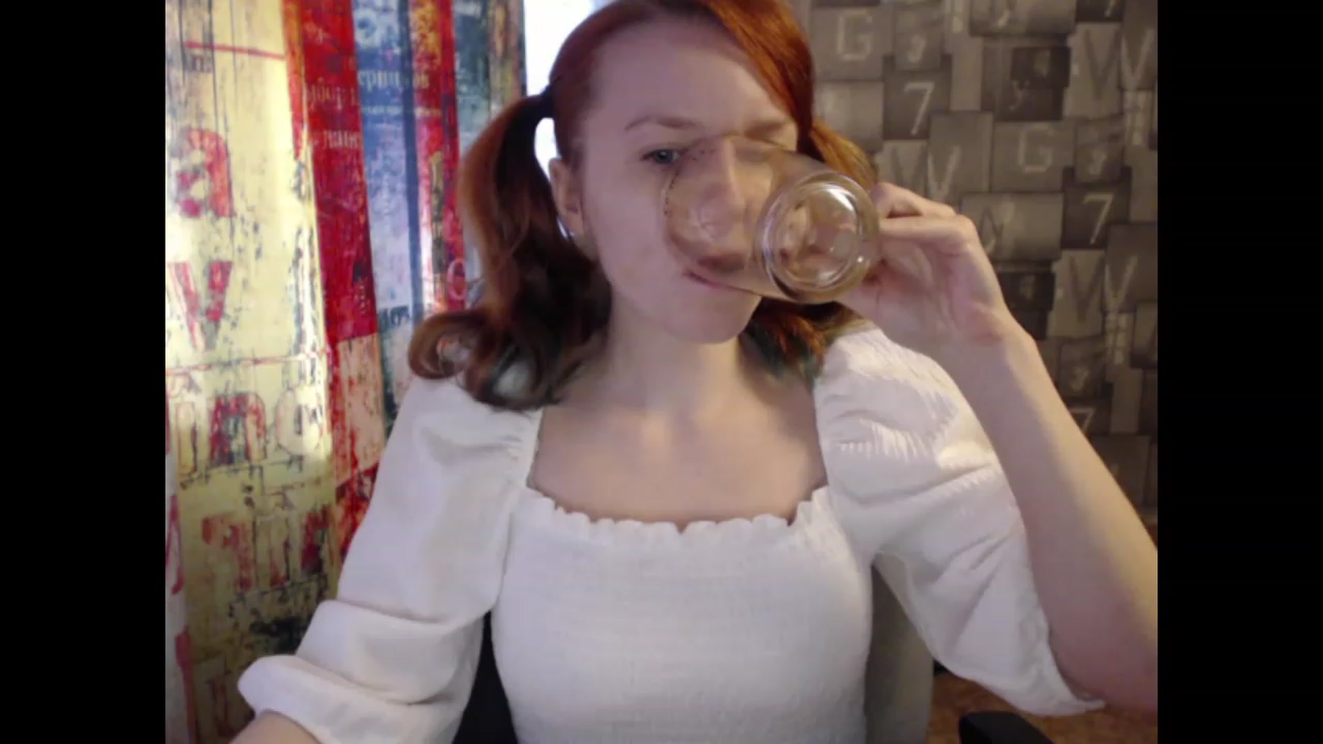 Gallery image thumbnail from NikiFoks18's myfreecams stream on, 03/25/2023, 08:32 image 16 of 20