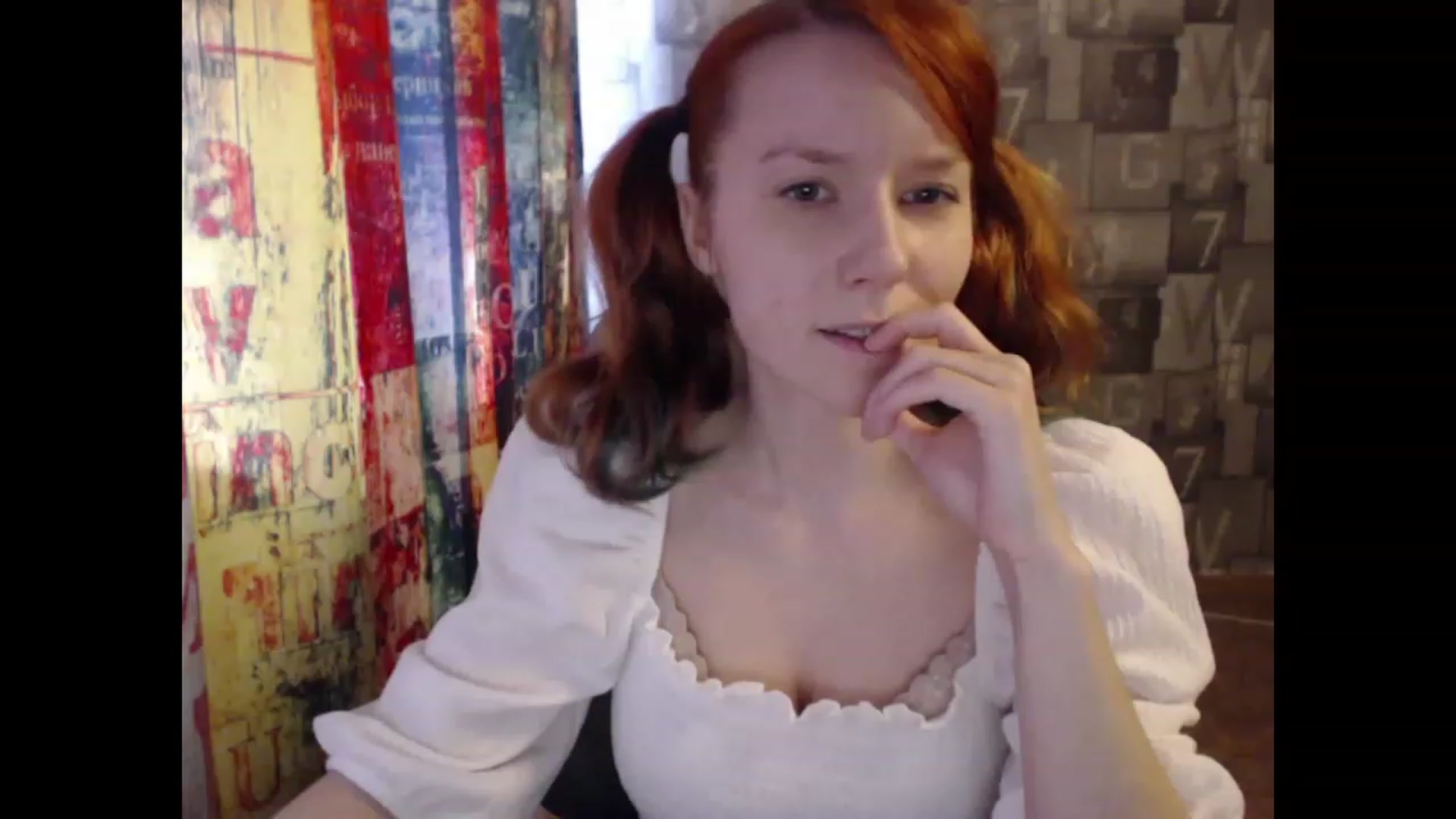 Gallery image thumbnail from NikiFoks18's myfreecams stream on, 03/25/2023, 08:32 image 11 of 20