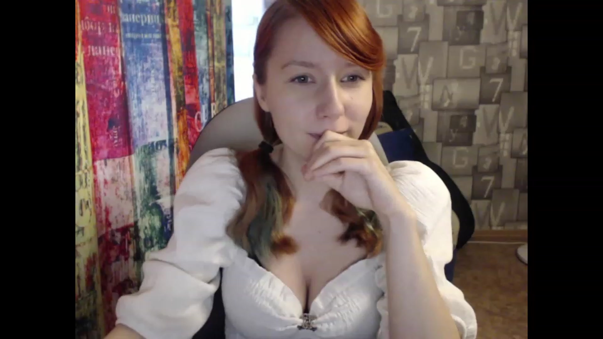 Gallery image thumbnail from NikiFoks18's myfreecams stream on, 05/05/2023, 07:42 image 6 of 20