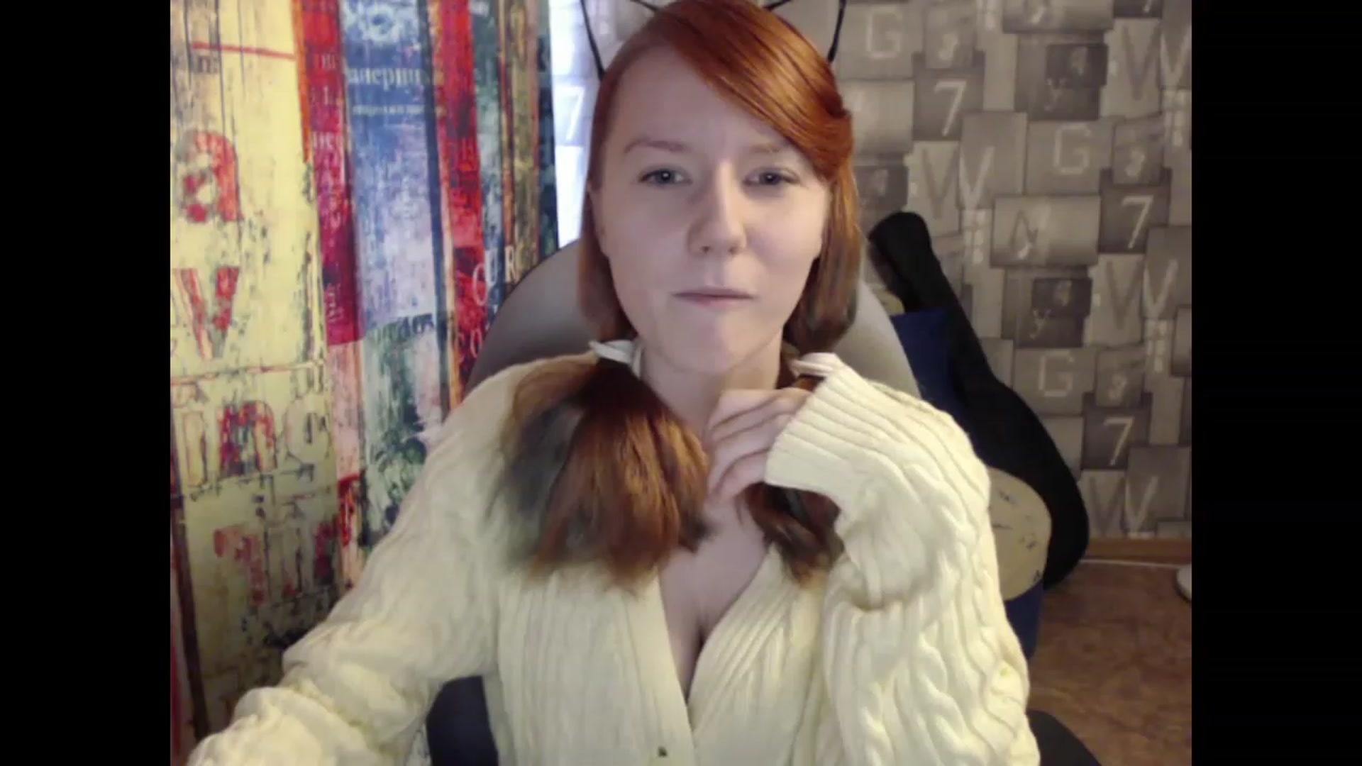 Gallery image thumbnail from NikiFoks18's myfreecams stream on, 05/08/2023, 07:18 image 16 of 20