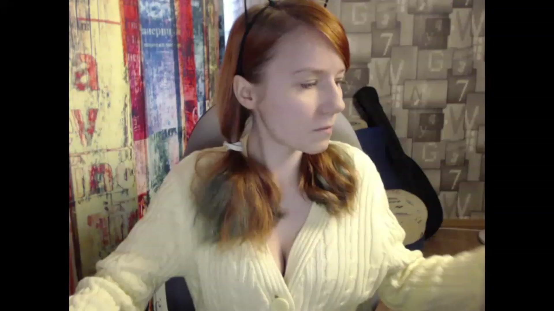 Gallery image thumbnail from NikiFoks18's myfreecams stream on, 05/08/2023, 07:18 image 15 of 20