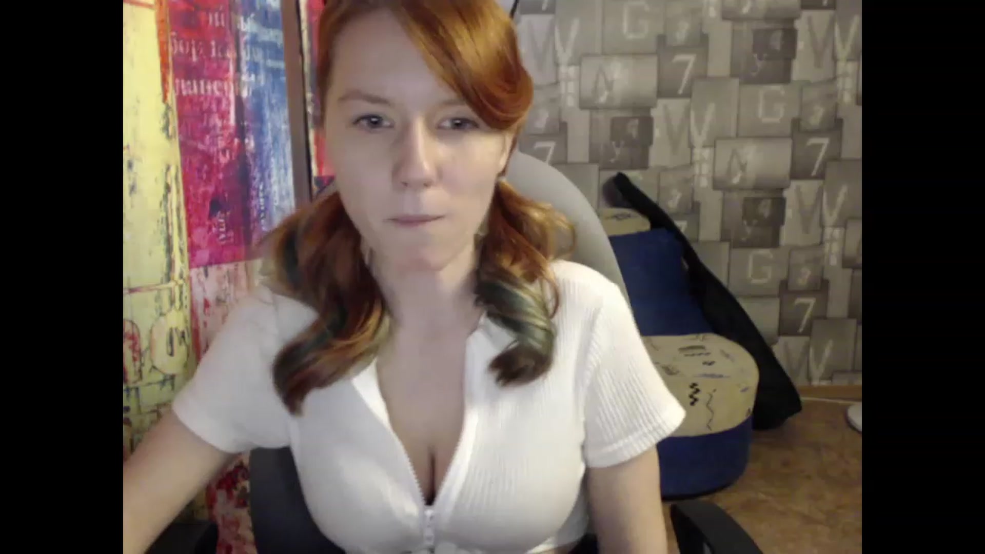 Gallery image thumbnail from NikiFoks18's myfreecams stream on, 06/01/2023, 07:56 image 6 of 20