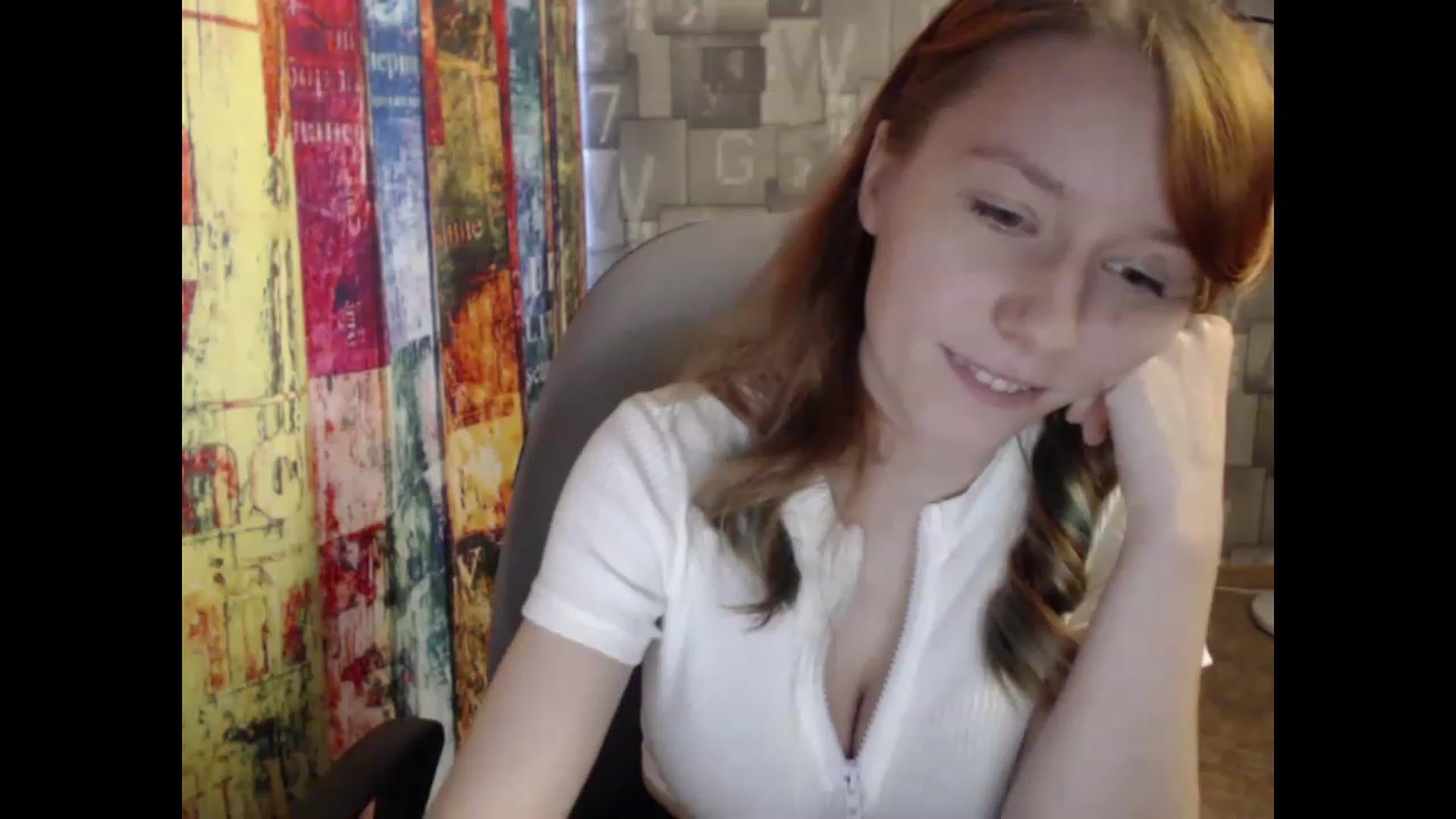 Gallery image thumbnail from NikiFoks18's myfreecams stream on, 06/05/2023, 07:20 image 16 of 20
