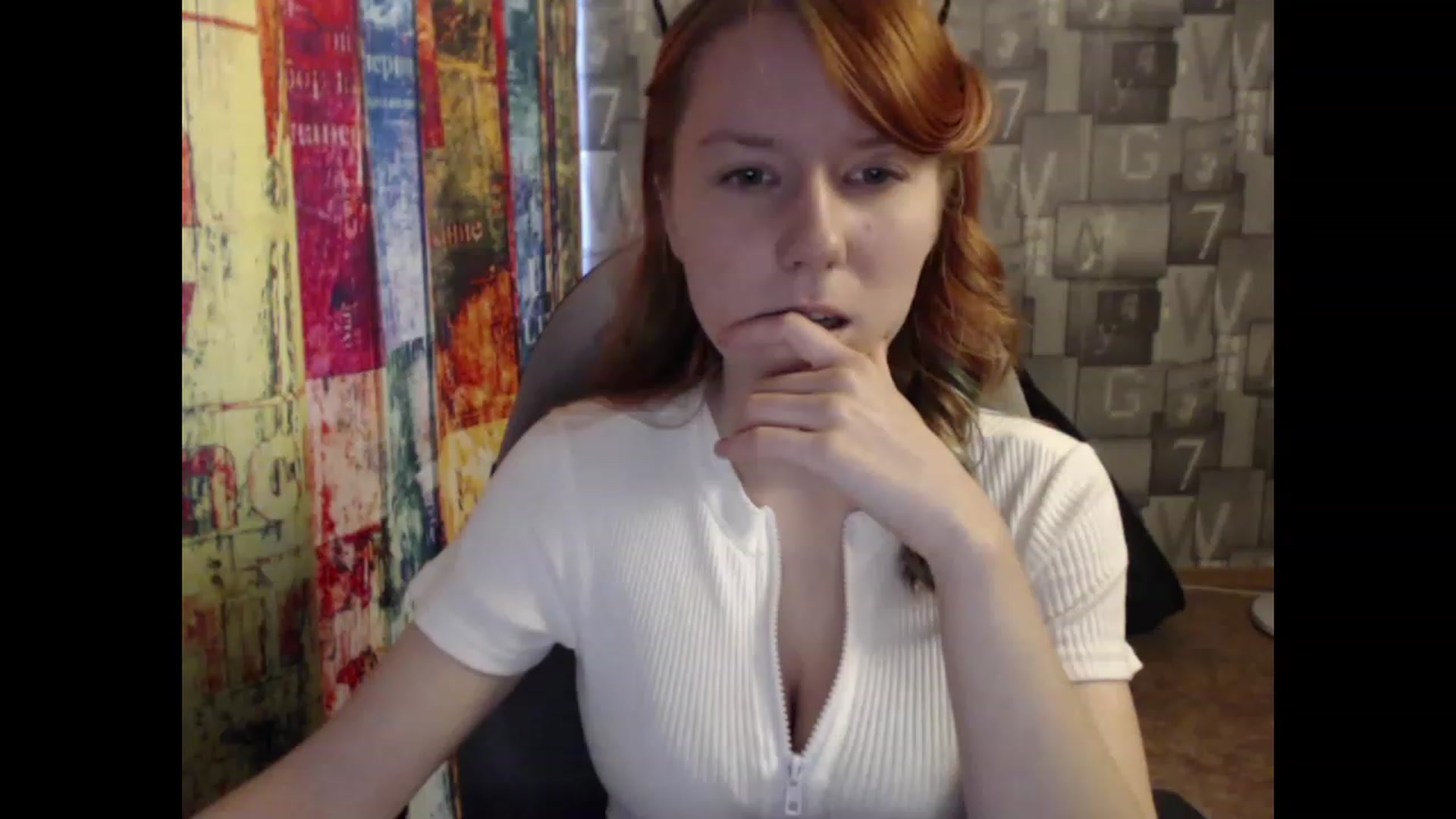 Gallery image thumbnail from NikiFoks18's myfreecams stream on, 06/05/2023, 08:19 image 18 of 20