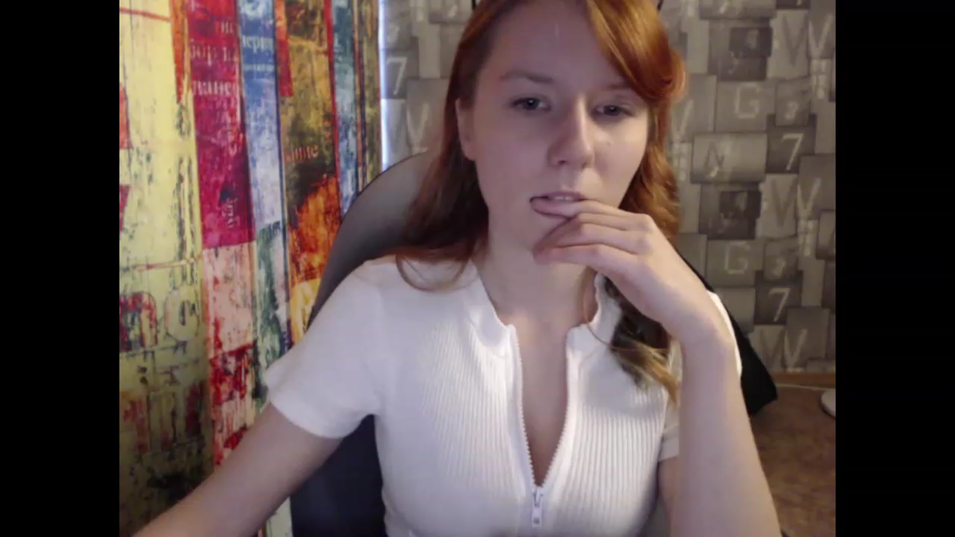 Gallery image thumbnail from NikiFoks18's myfreecams stream on, 06/05/2023, 08:54 image 17 of 20