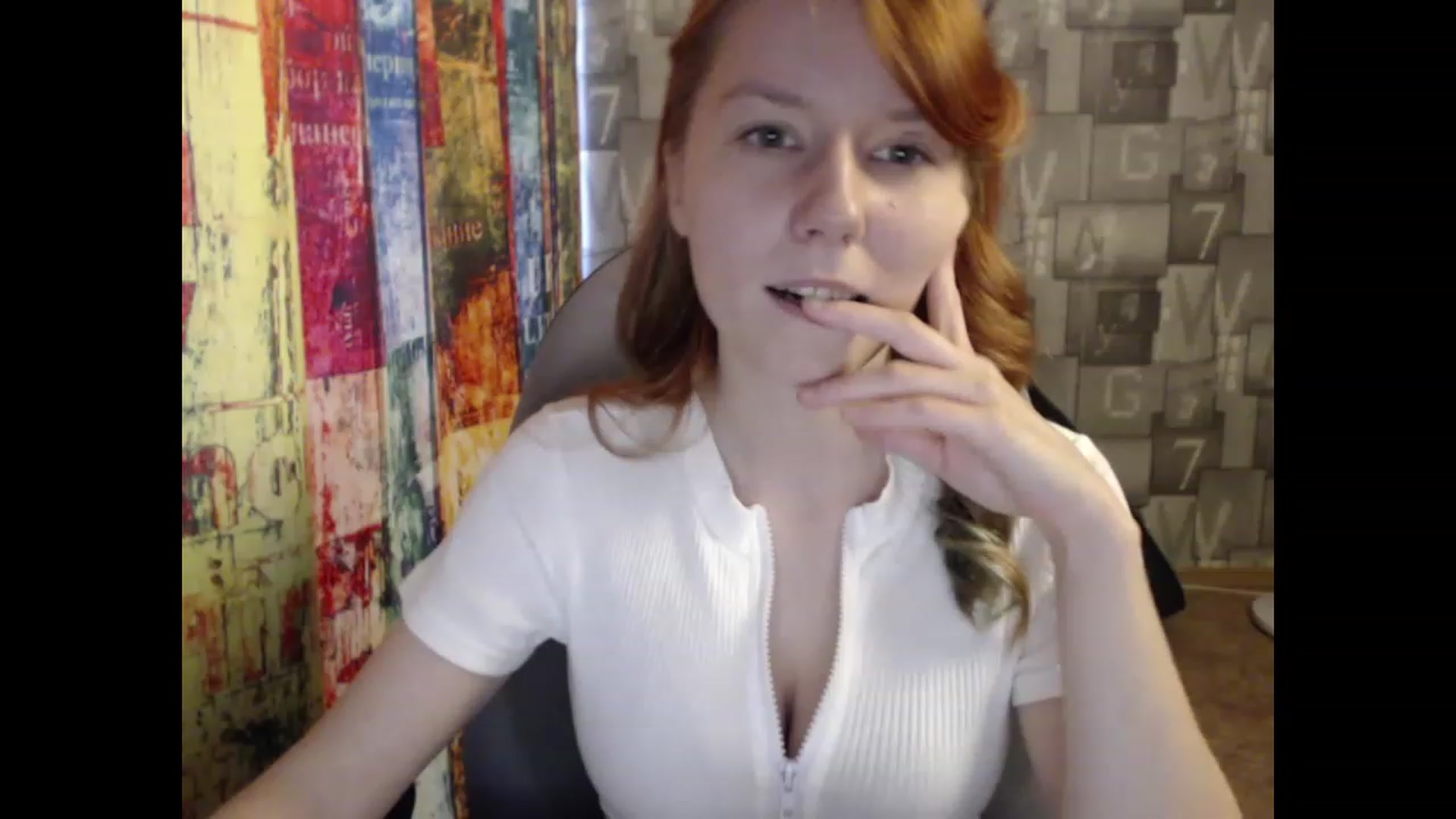 Gallery image thumbnail from NikiFoks18's myfreecams stream on, 06/05/2023, 08:54 image 13 of 20