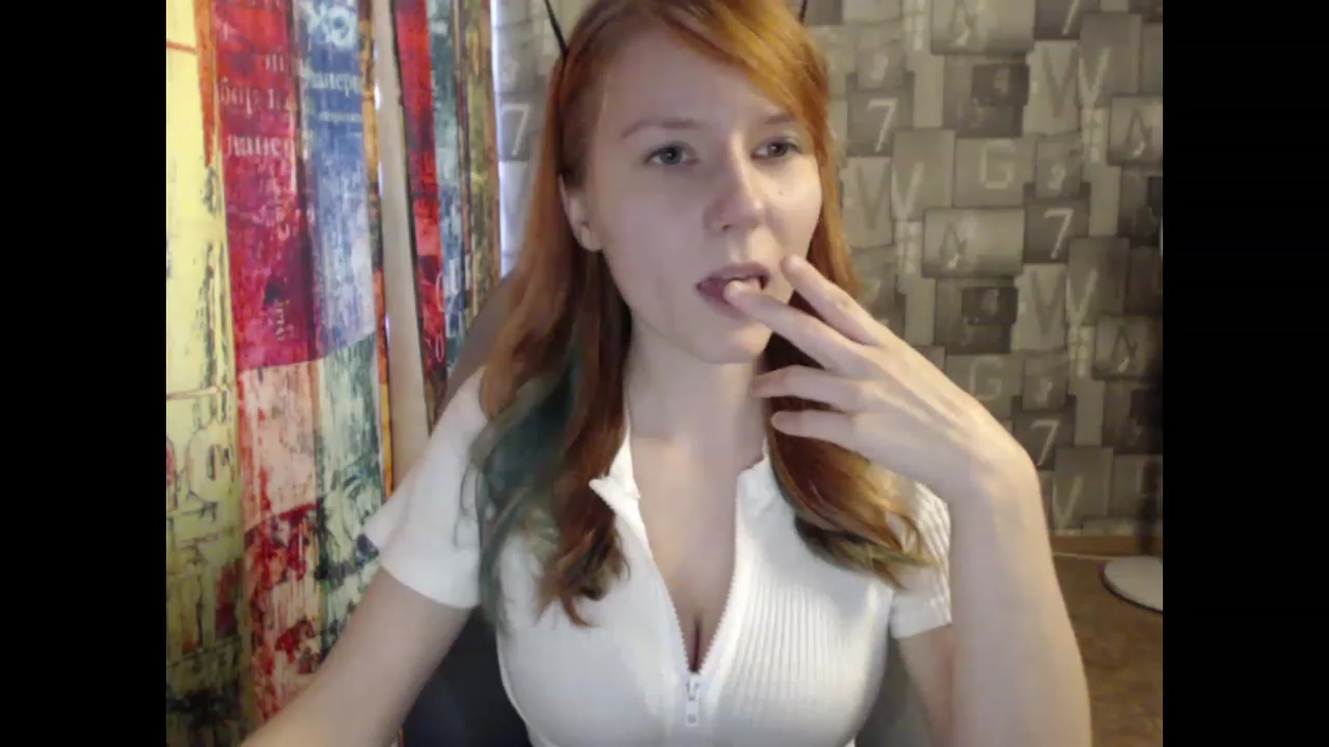 Gallery image thumbnail from NikiFoks18's myfreecams stream on, 06/06/2023, 09:05 image 13 of 20