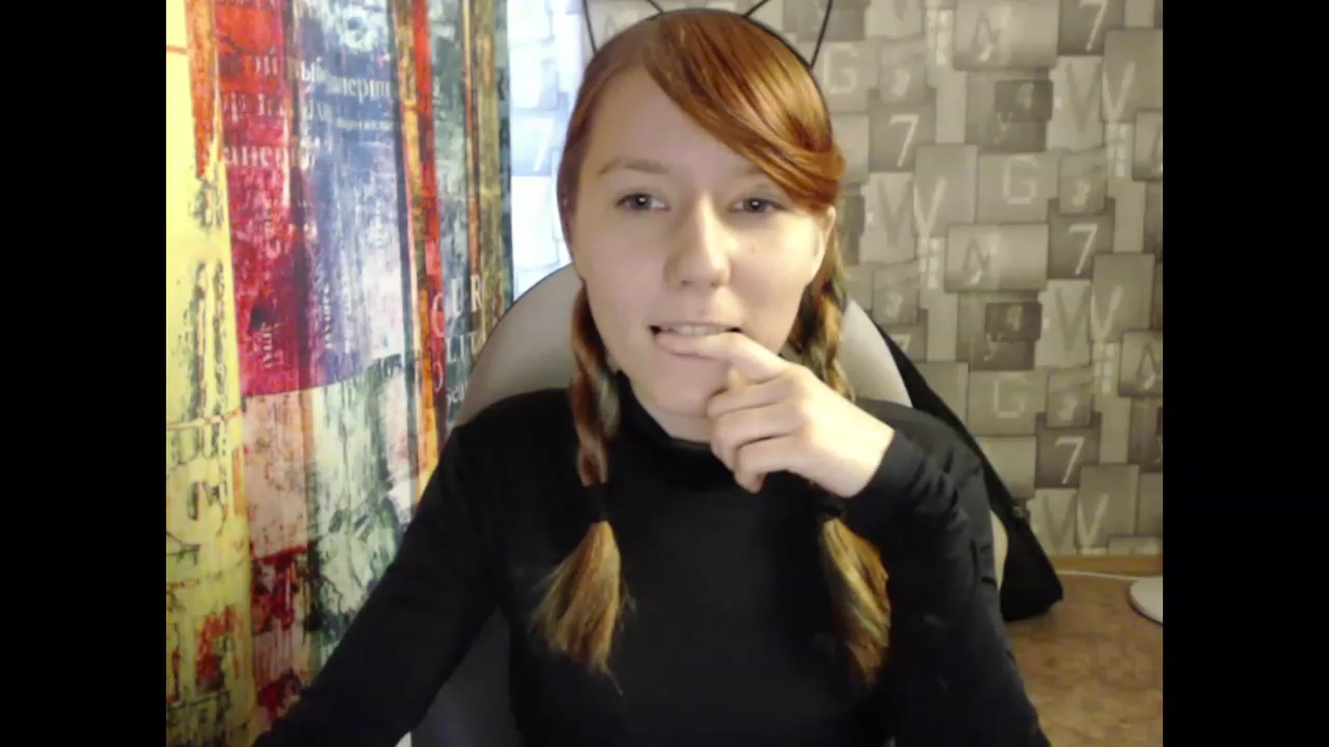 Gallery image thumbnail from NikiFoks18's myfreecams stream on, 06/19/2023, 08:20 image 18 of 20