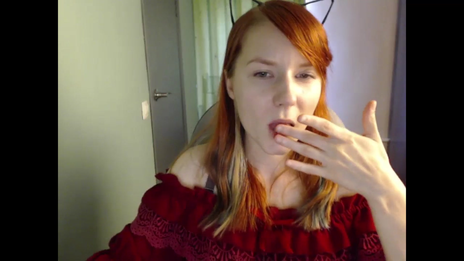 Gallery image thumbnail from NikiFoks18's myfreecams stream on, 08/13/2023, 09:29 image 2 of 20