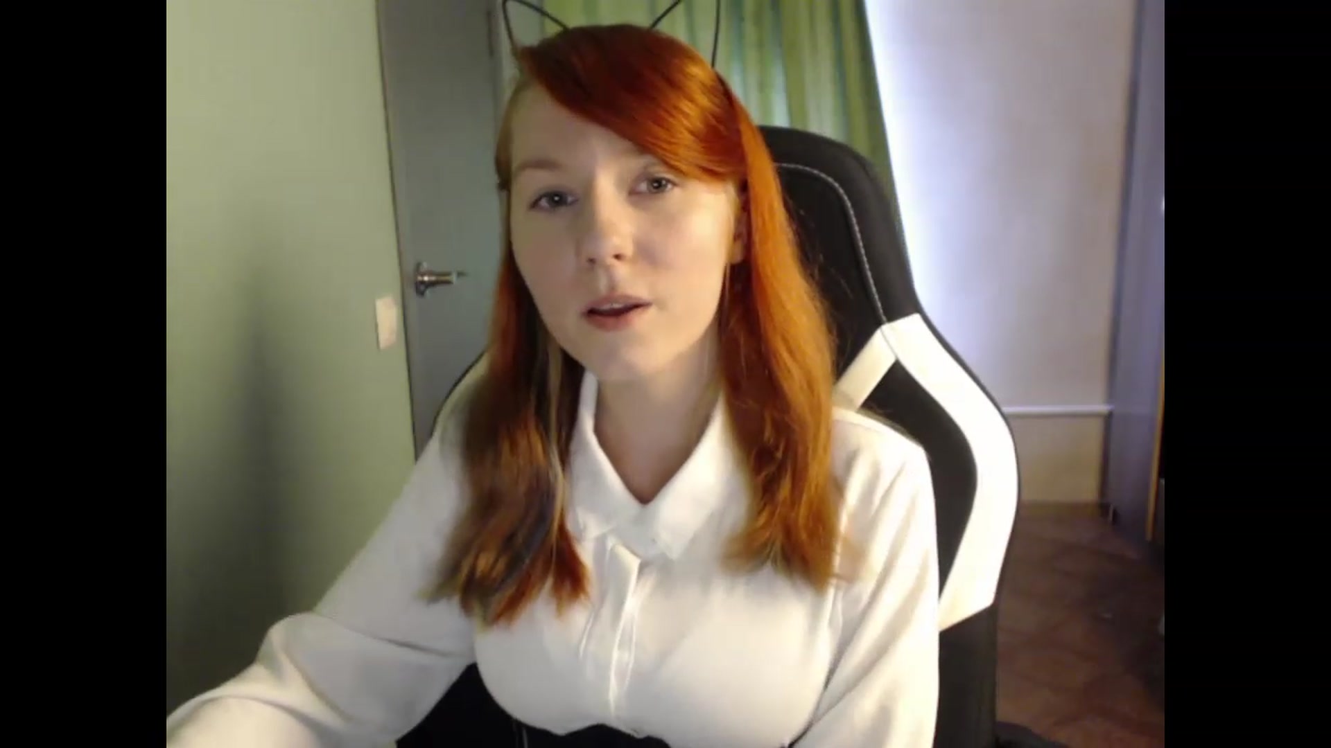 Gallery image thumbnail from NikiFoks18's myfreecams stream on, 08/22/2023, 06:36 image 11 of 20