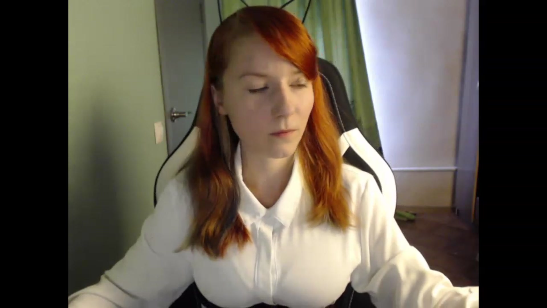 Gallery image thumbnail from NikiFoks18's myfreecams stream on, 08/22/2023, 06:36 image 17 of 20