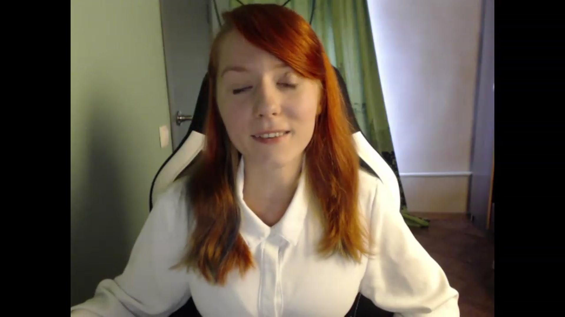Gallery image thumbnail from NikiFoks18's myfreecams stream on, 08/22/2023, 06:36 image 15 of 20