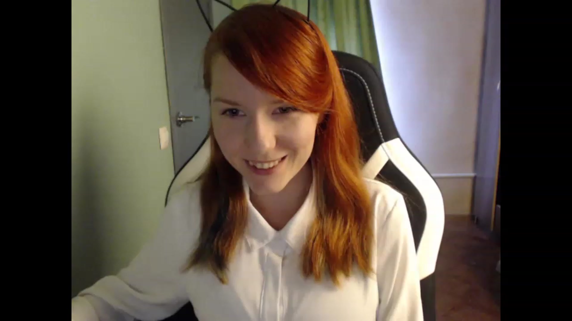 Gallery image thumbnail from NikiFoks18's myfreecams stream on, 08/22/2023, 08:26 image 1 of 20