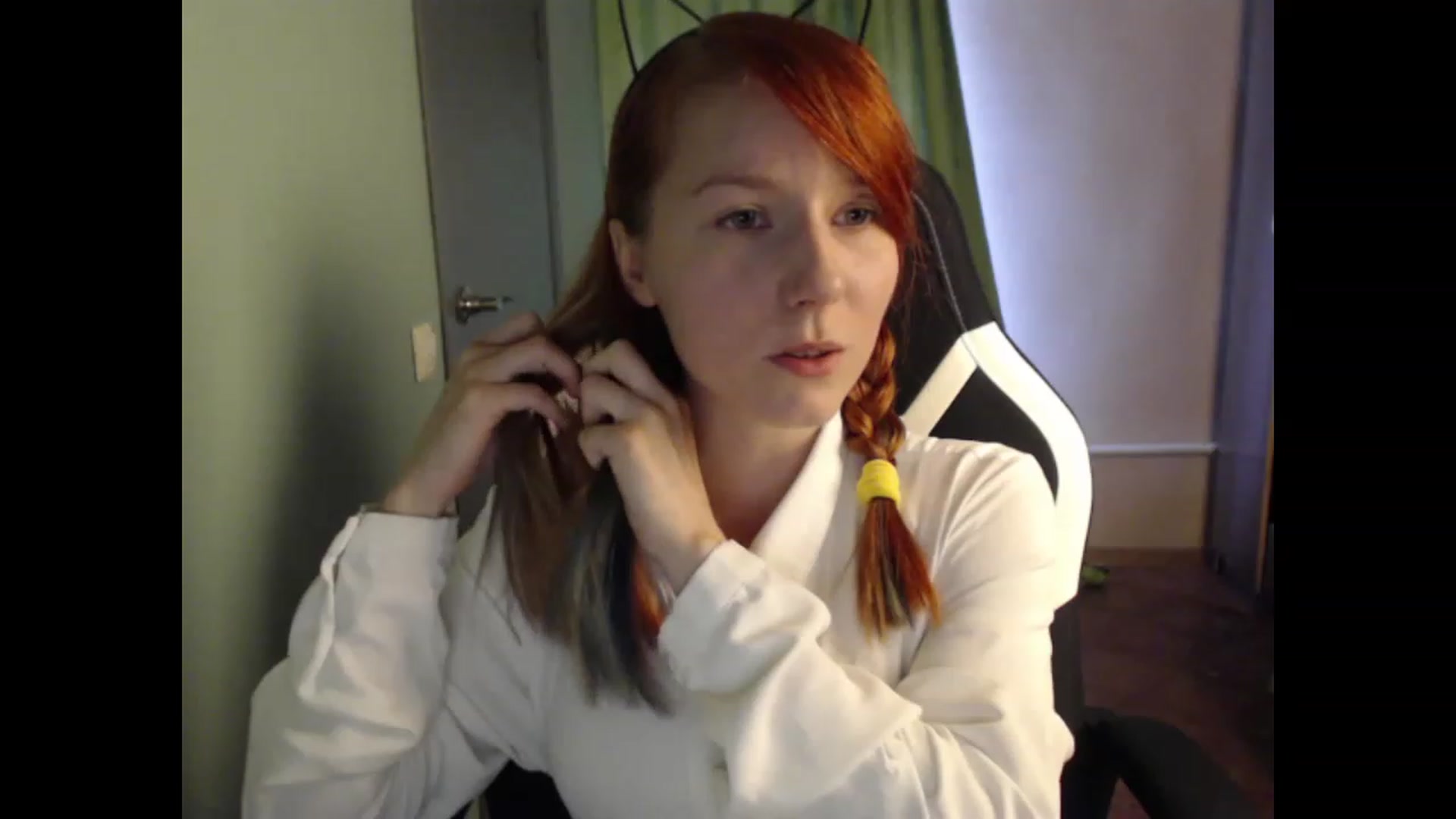 Gallery image thumbnail from NikiFoks18's myfreecams stream on, 08/22/2023, 08:26 image 7 of 20